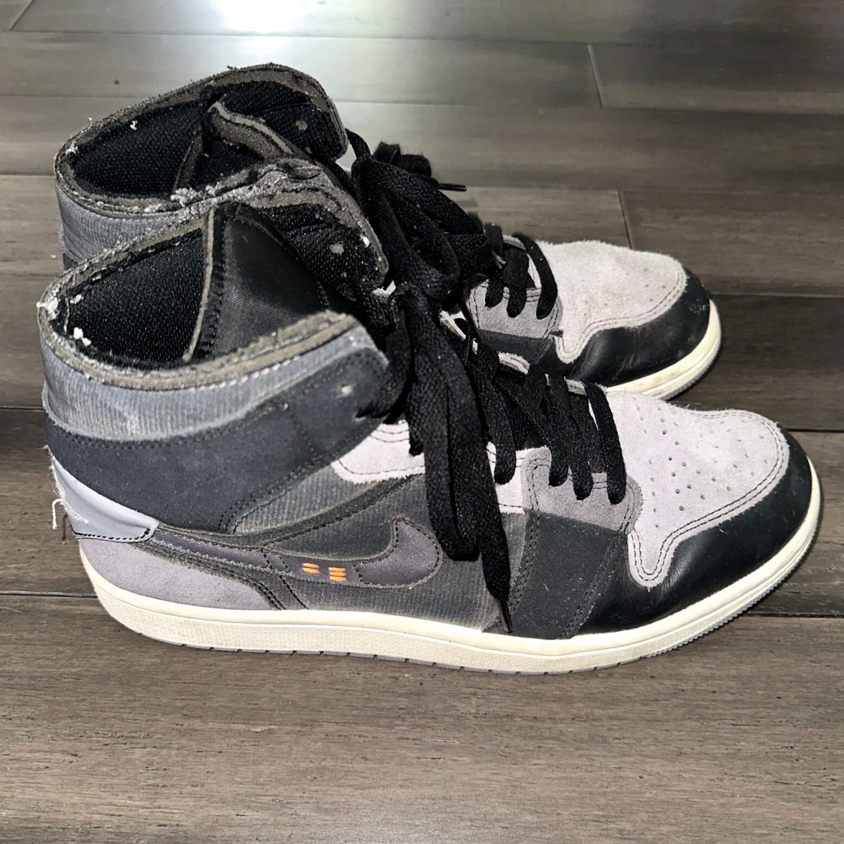 Nike Nike Air Jordan Craft Inside Out Black Cement Grey DM9652-001 Men’s 9 Shoes Mid SE Black Grey Nike Jordan 1 Mid SE Men’s 9 Size US 9 / EU 42 - 3 Thumbnail