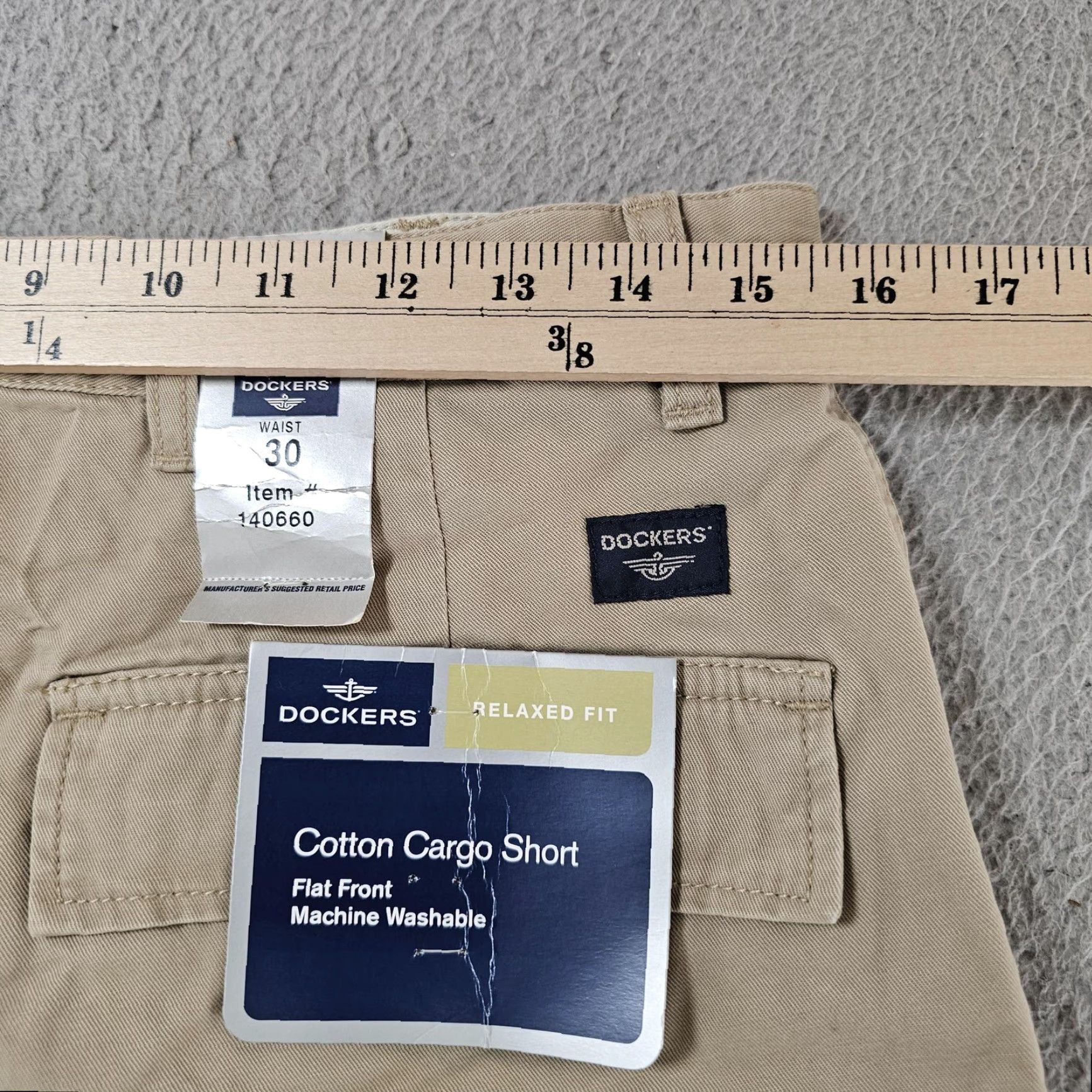 Dockers Dockers Cargo Shorts Mens 30 Beige Relaxed Fit 10 Inseam Casual Cotton Front Pocket Decorated with Dockers Logo Size US 30 / EU 46 - 5 Thumbnail