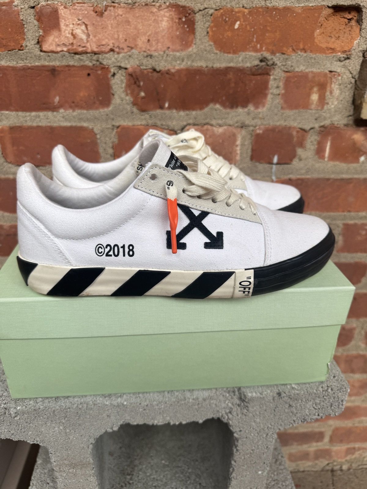 Off-White × Virgil Abloh Off-white vulcanized canvas sneaker Size US 10 / EU 43 - 2 Thumbnail