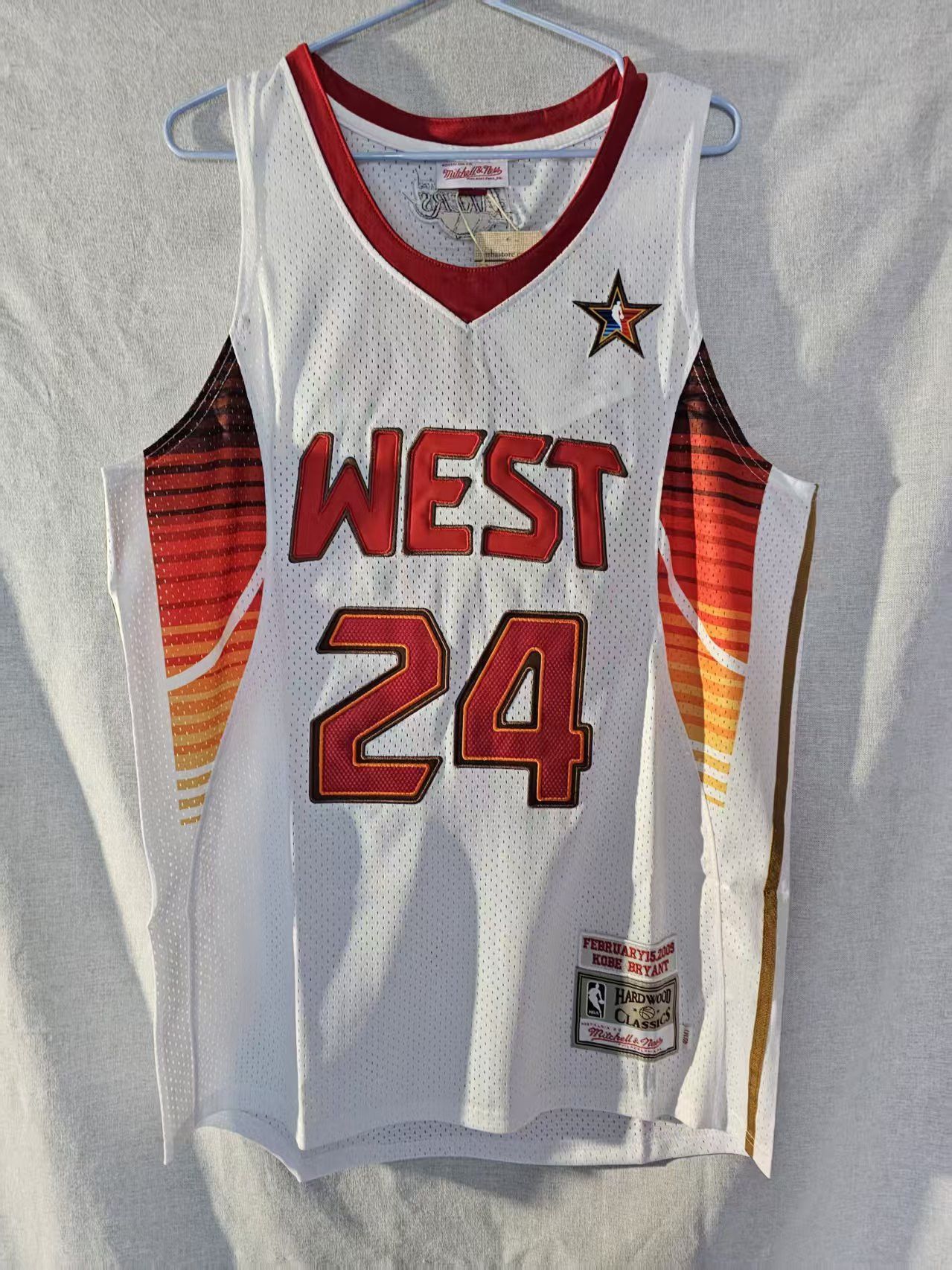 NBA 2009 All Star #24 Kobe Bryant Jersey Double Stitched M Size US M / EU 48-50 / 2 - 1 Thumbnail