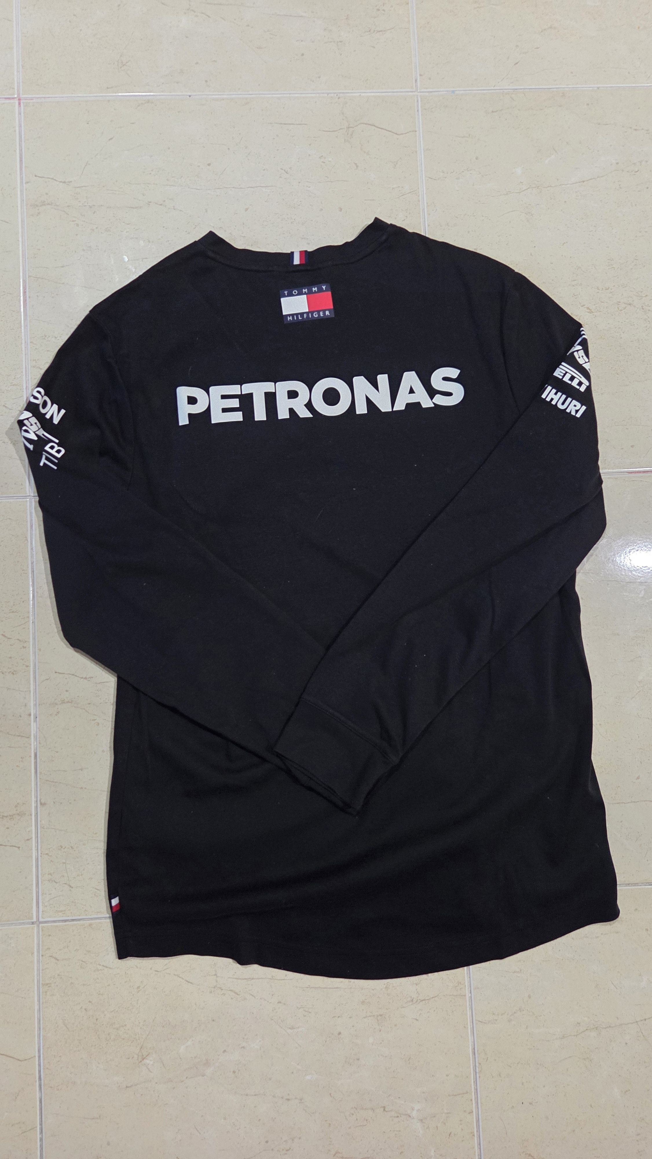 Tommy Hilfiger Lewis Hamilton Personal Driver Tee Mercedes-AMG PETRONAS F1 Size US M / EU 48-50 / 2 - 7 Thumbnail