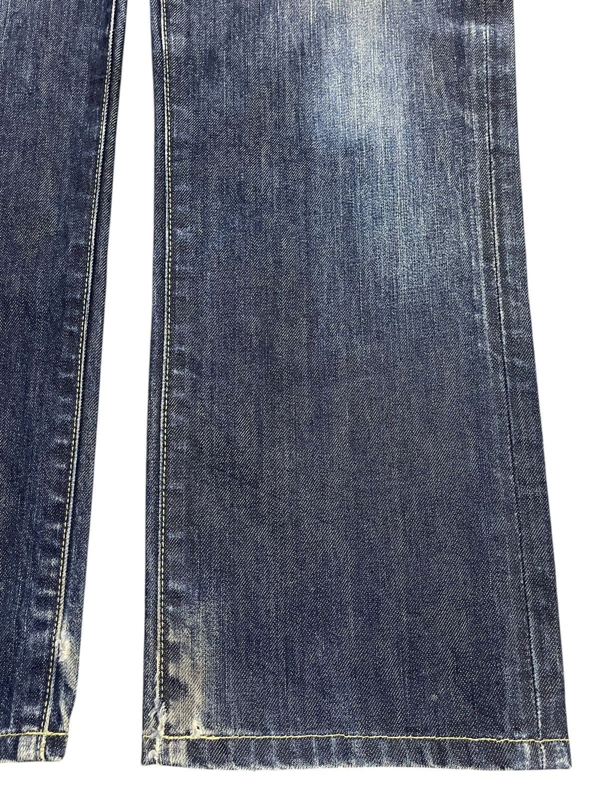 Uniqlo Vintage Japanese Uniqlo Blue Faded Wash Style Loose Jeans Size US 34 / EU 50 - 8 Thumbnail