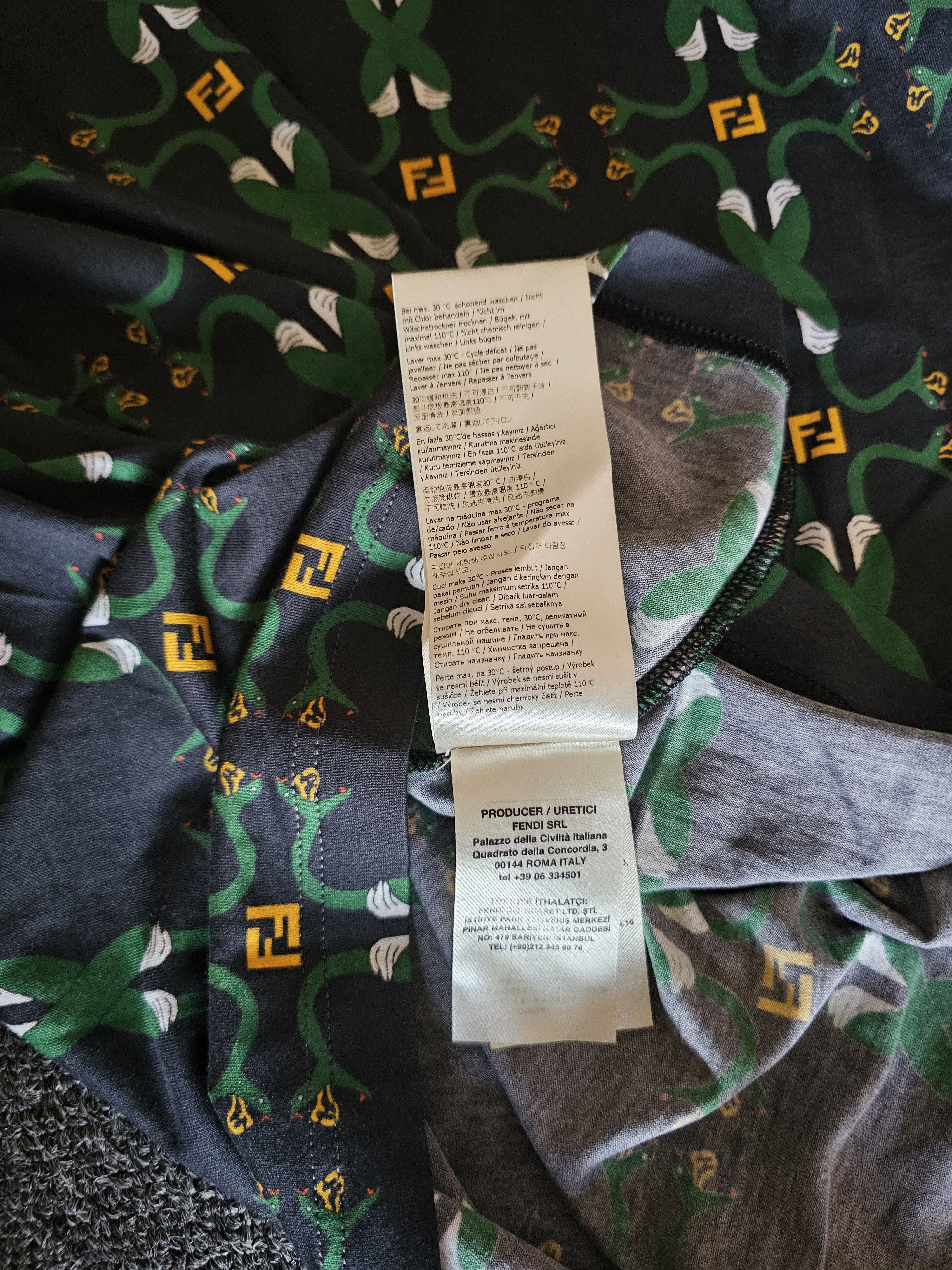 Fendi Fendi Snake FF T-Shirt Size M Size US L / EU 52-54 / 3 - 7 Thumbnail