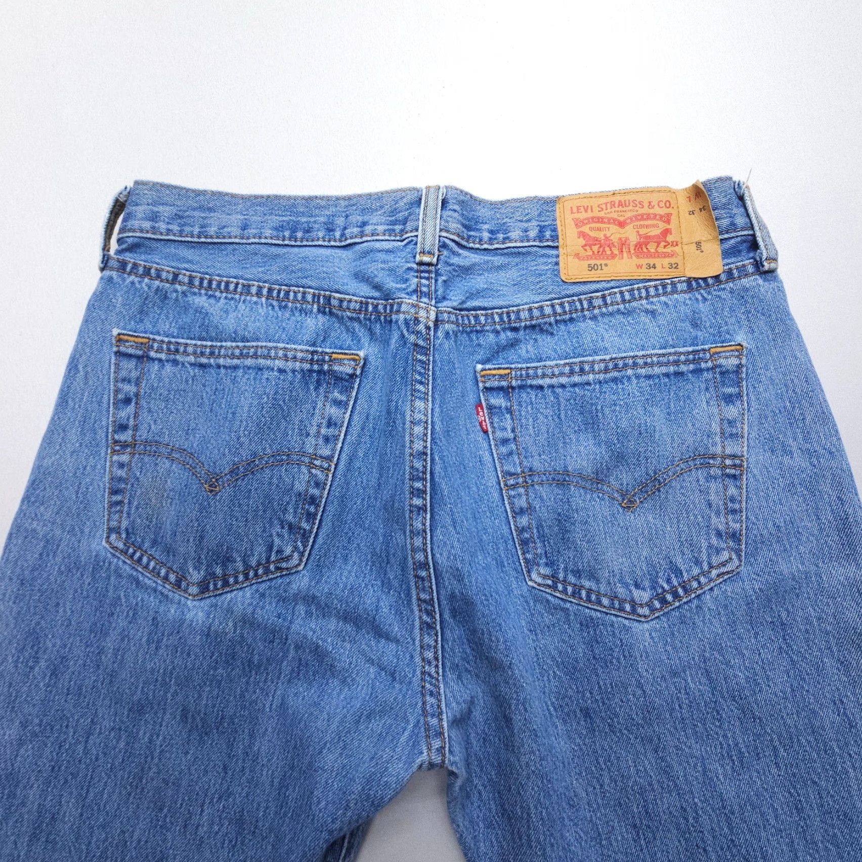 Levi's VINTAGE Levi's 501 Jeans Mens 34 x 32 Distressed Button Fly Regular 5-Pocket Denim Blue Factory? Size US 34 / EU 50 - 3 Thumbnail