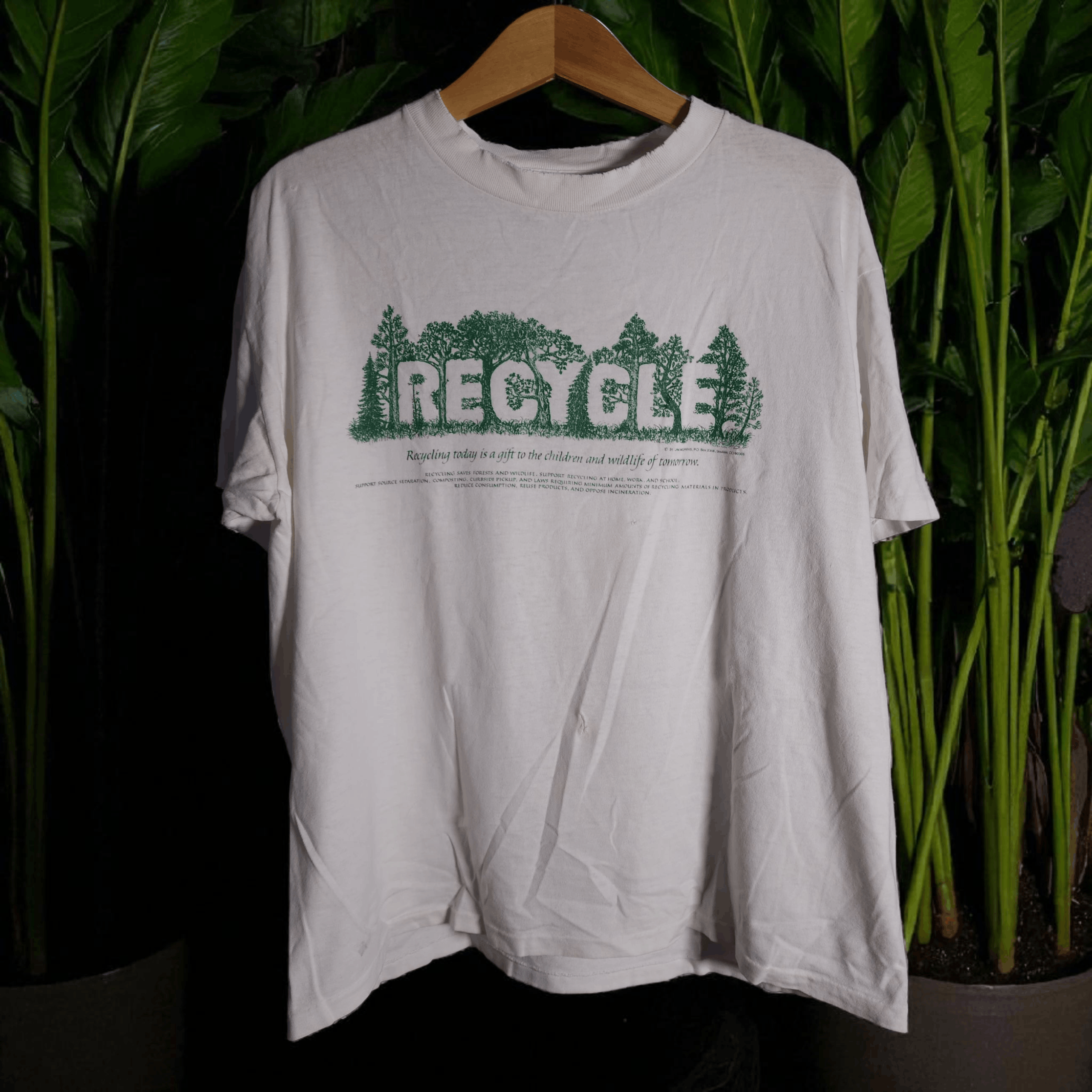 Vintage Rare Vintage 90s Recycle tees The Mountaineer 1991 shirts Size US L / EU 52-54 / 3 - 1 Thumbnail