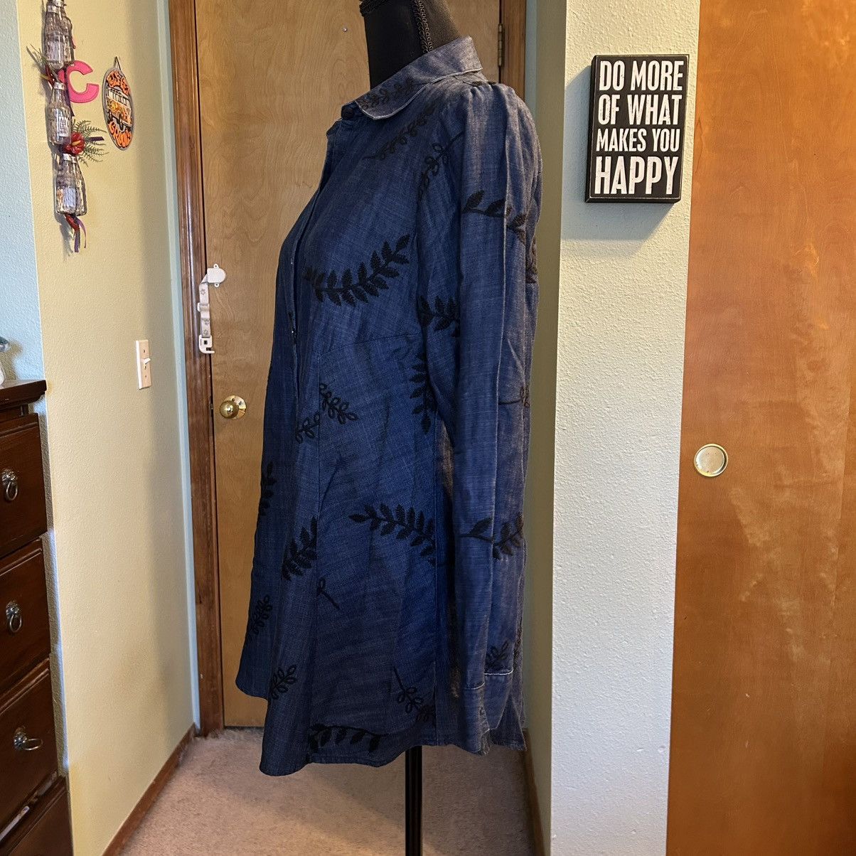 Soft Surroundings Soft Surroundings blue chambray papyrus embroidered S Size S / US 4 / IT 40 - 4 Thumbnail