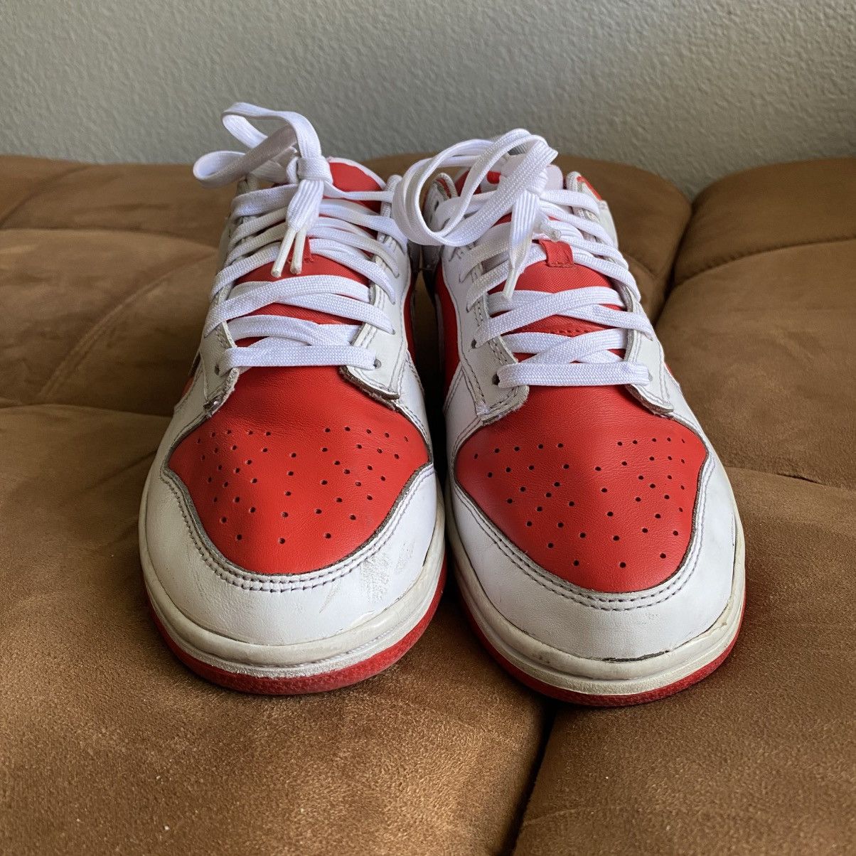 Nike Nike Dunk Low Championship Red Size US 9 / EU 42 - 2 Thumbnail