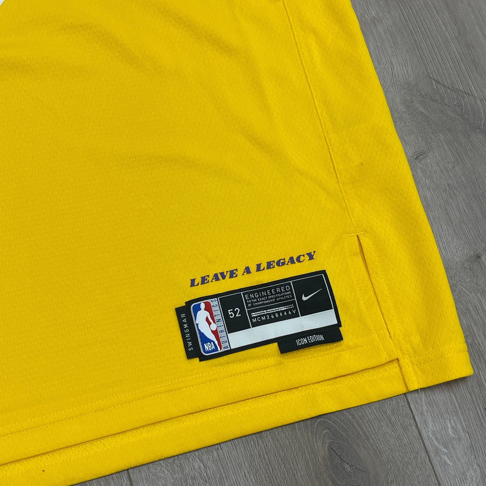 Nike Nike Los Angeles Lakers LeBron James #6 Icon Jersey size XL Size US XL / EU 56 / 4 - 3 Thumbnail