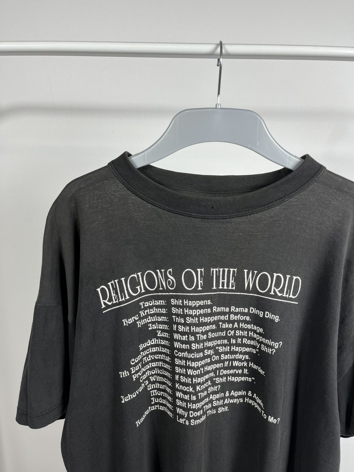 Vintage Vintage Religions of the World Parody Funny Satire T Shirt Size US L / EU 52-54 / 3 - 3 Thumbnail