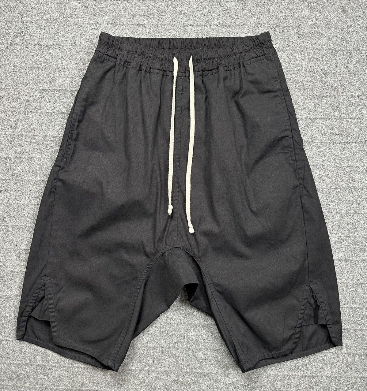Rick Owens - S/S18 Sarouel Pods Side Zippers Short - Black