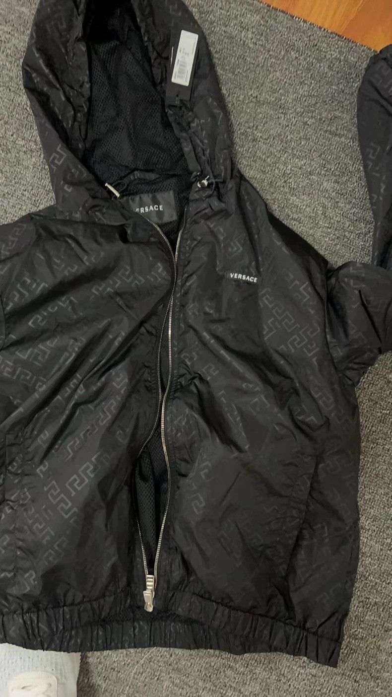 Versace Versace Men's hooded coat Size US L / EU 52-54 / 3 - 1 Thumbnail