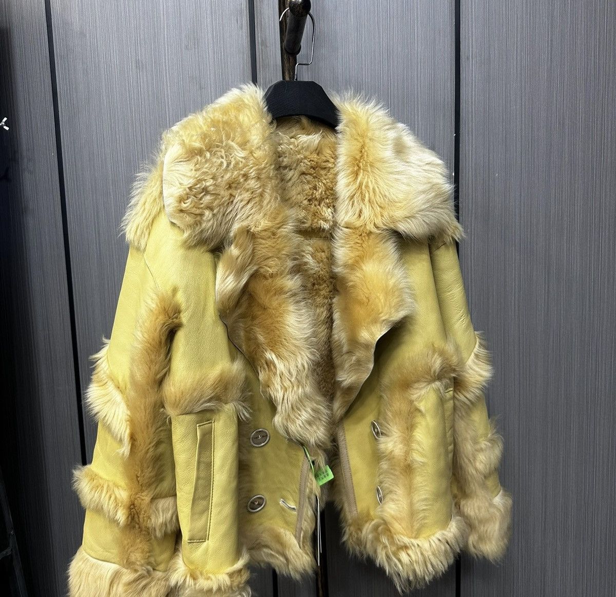 Other Yellow real sheep fur coat with a boho vibe Size L / US 10 / IT 46 - 1 Thumbnail
