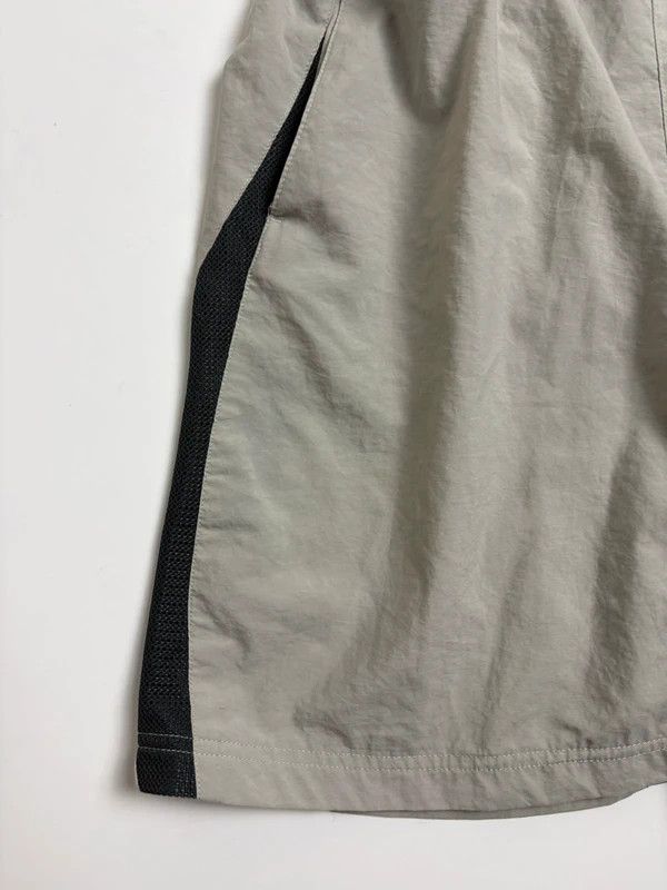 Nike ACG Vintage Nike ACG Grey Nylon Shorts Size US 34 / EU 50 - 4 Thumbnail