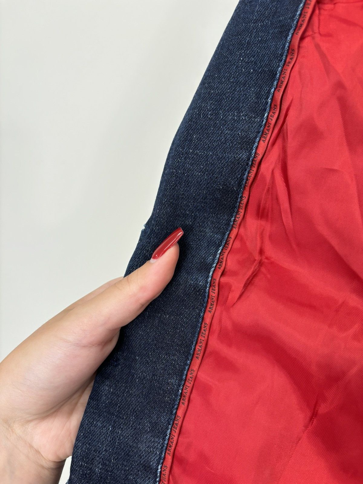 Armani Vintage Armani Jeans Indigo Women’s Archival Denim Jacket Size L / US 10 / IT 46 - 14 Thumbnail