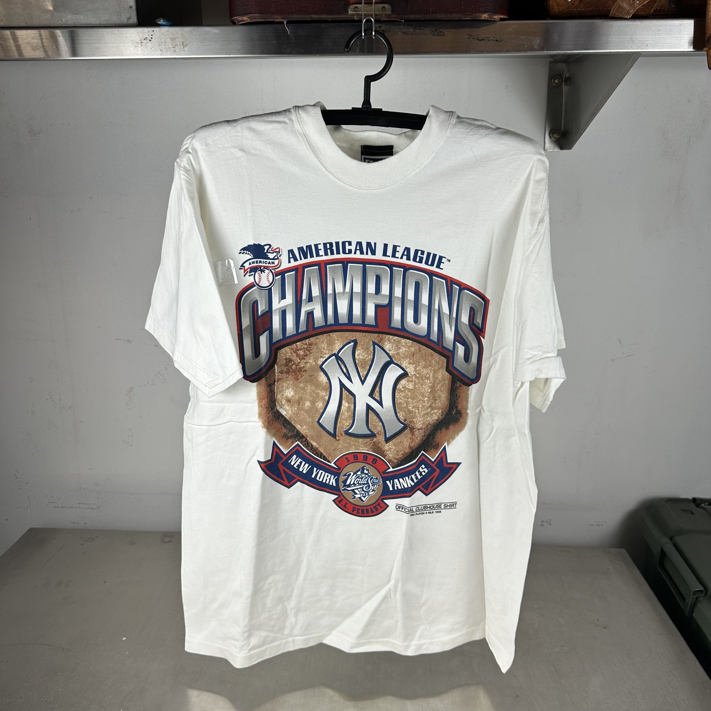 Champion × Vintage Vintage 60s Harvey wallbanger ? Champion t 