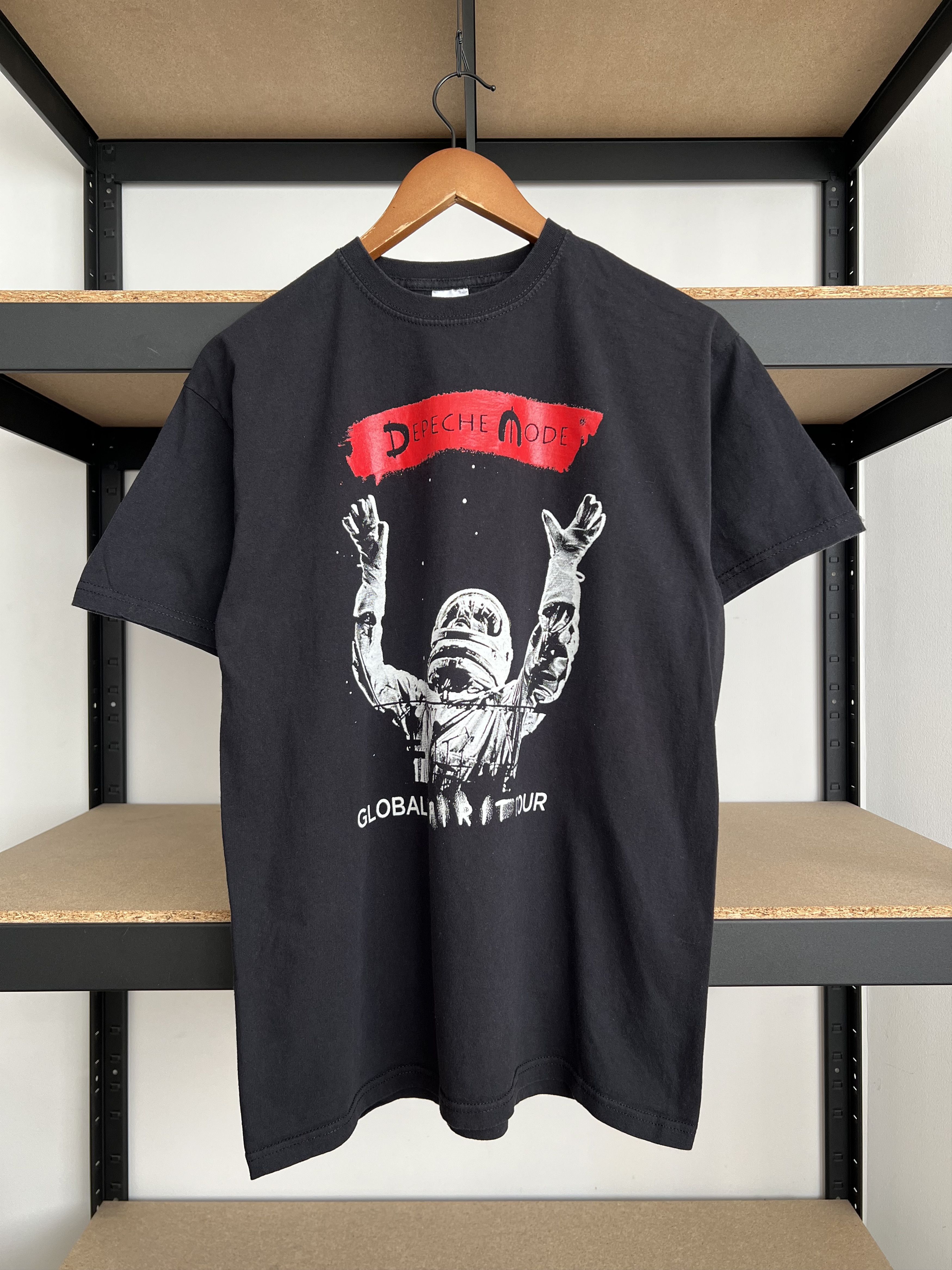 Band Tees Vintage 2000s Depeche Mode Global Spirit Tour Black T-shirt Size US M / EU 48-50 / 2 - 1 Thumbnail