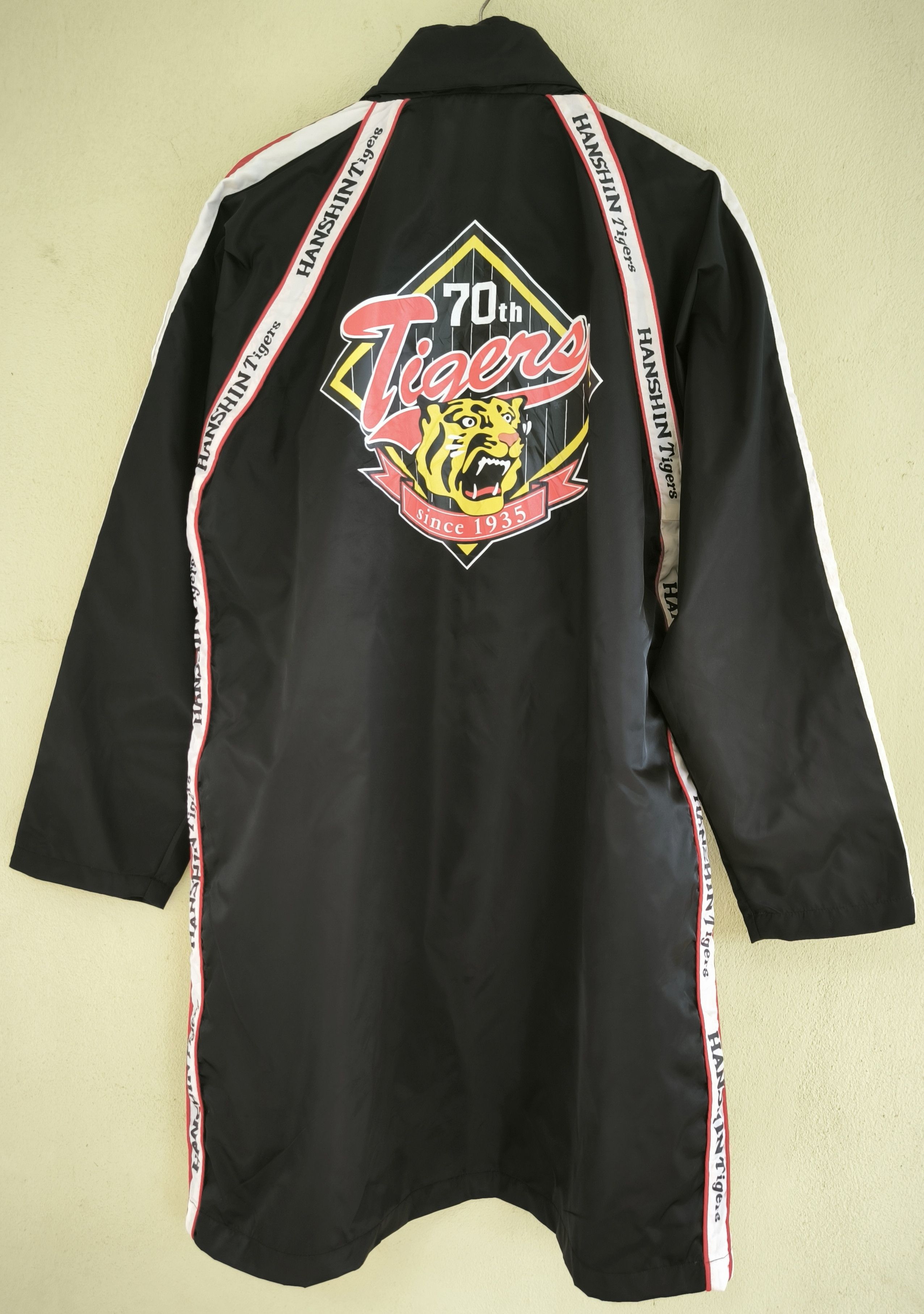 Japanese Brand HANSHIN TIGERS hoodie rain overcoat Size US L / EU 52-54 / 3 - 8 Thumbnail