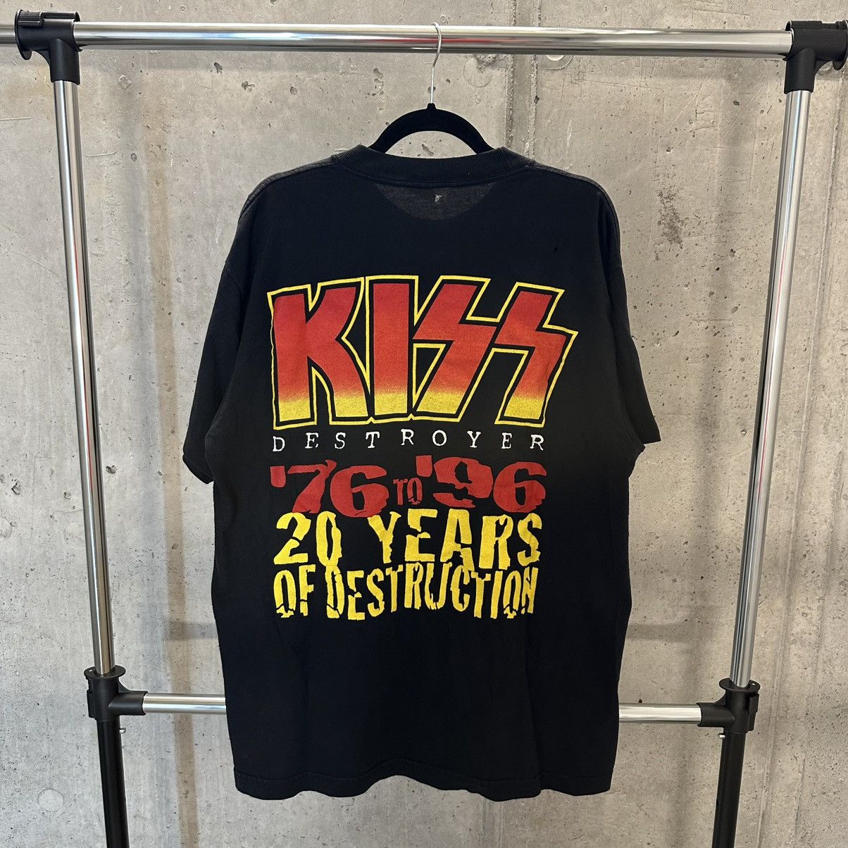Vintage Vintage 1996 KISS Destroyer Tour Tee – Single Stitch Size US XL / EU 56 / 4 - 2 Thumbnail