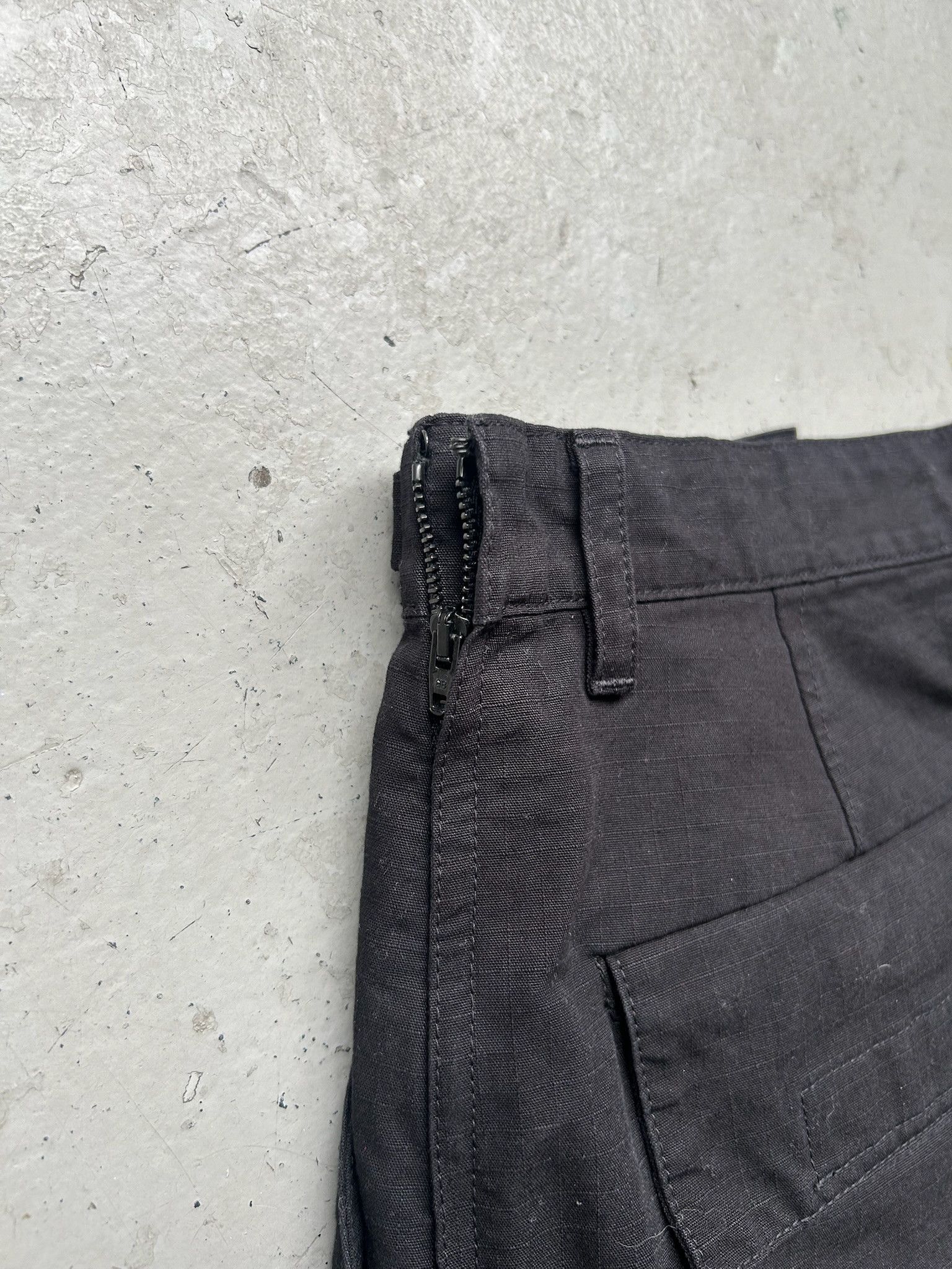 Balenciaga Balenciaga Black Apron Cargos Size US 34 / EU 50 - 4 Thumbnail