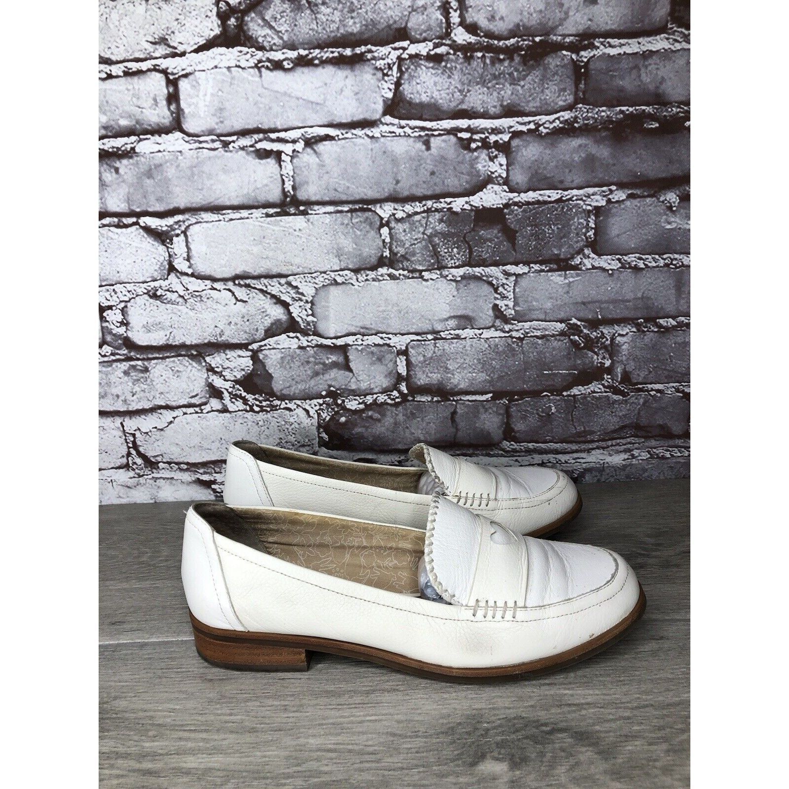 Other Ellen Degeneres ED Laddie White Leather Heart Loafers Shoes Size US 8 / IT 38 - 4 Thumbnail