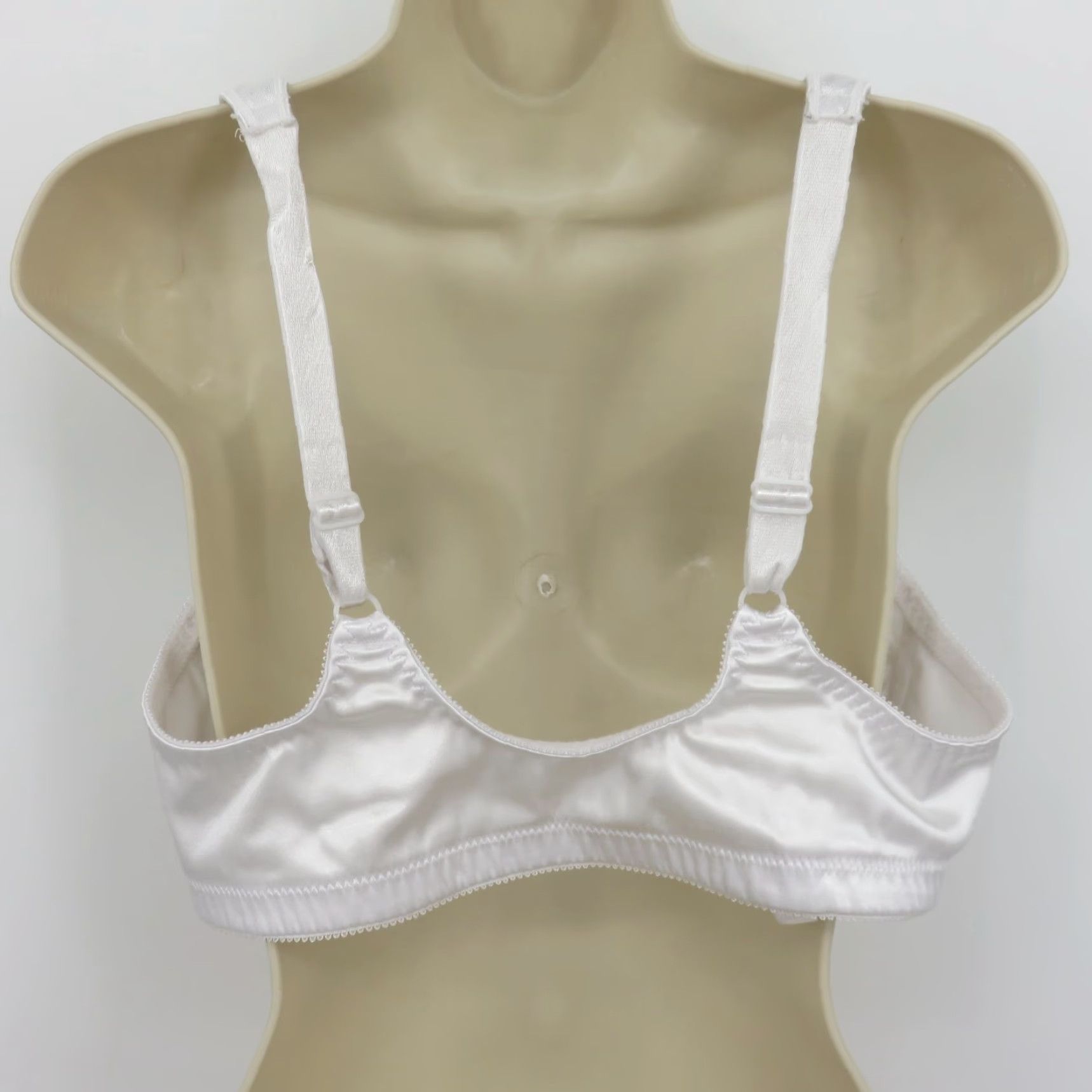 Hanes Hanes Just My Size Bra 42C White Leaf Front Closure Wireless Unlined JMS 19585 T-Shirt Bra Women Plus Size Size ONE SIZE - 6 Thumbnail