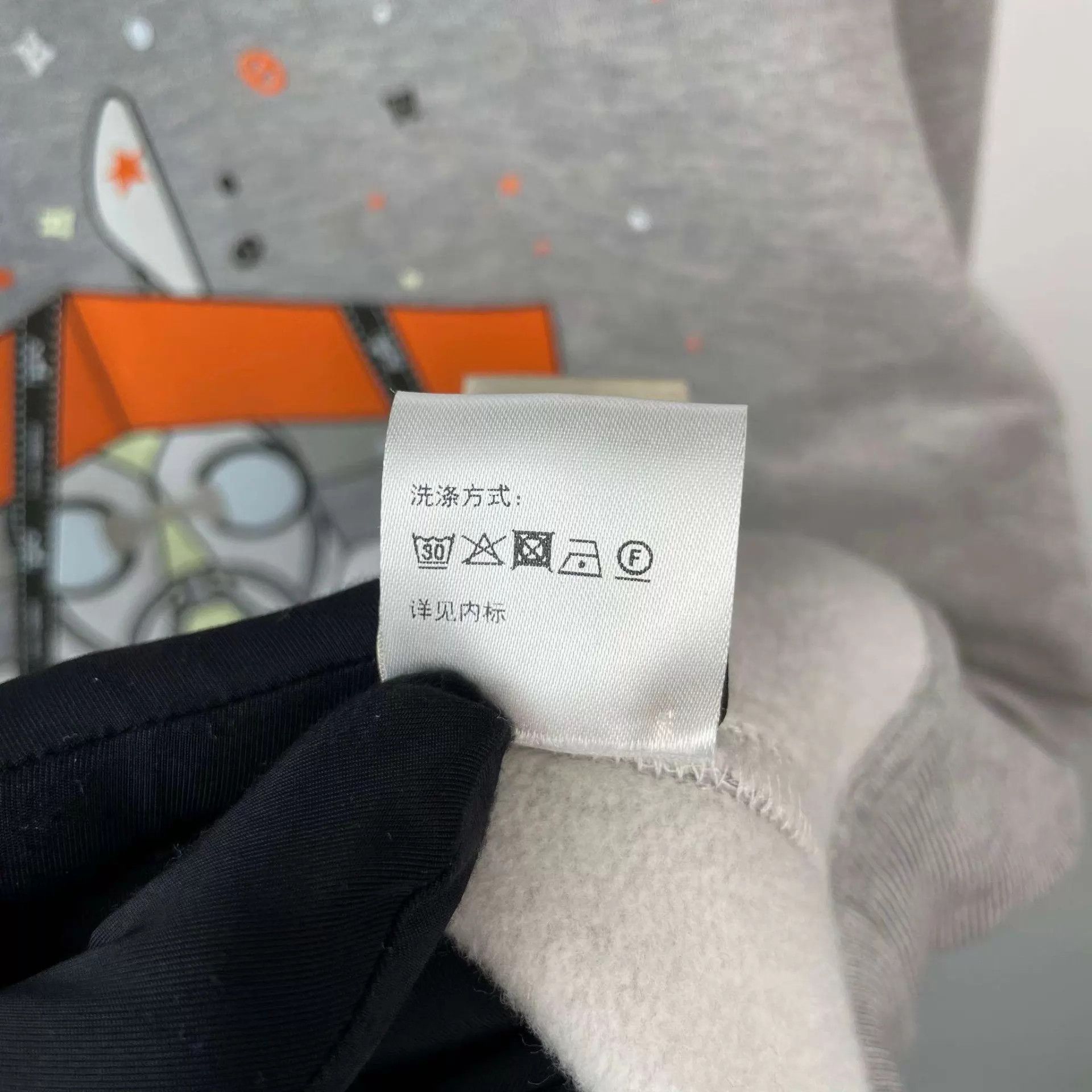 Hermes Hermès 95 New Gray Knit Pullover 170/84A Size US M / EU 48-50 / 2 - 5 Thumbnail