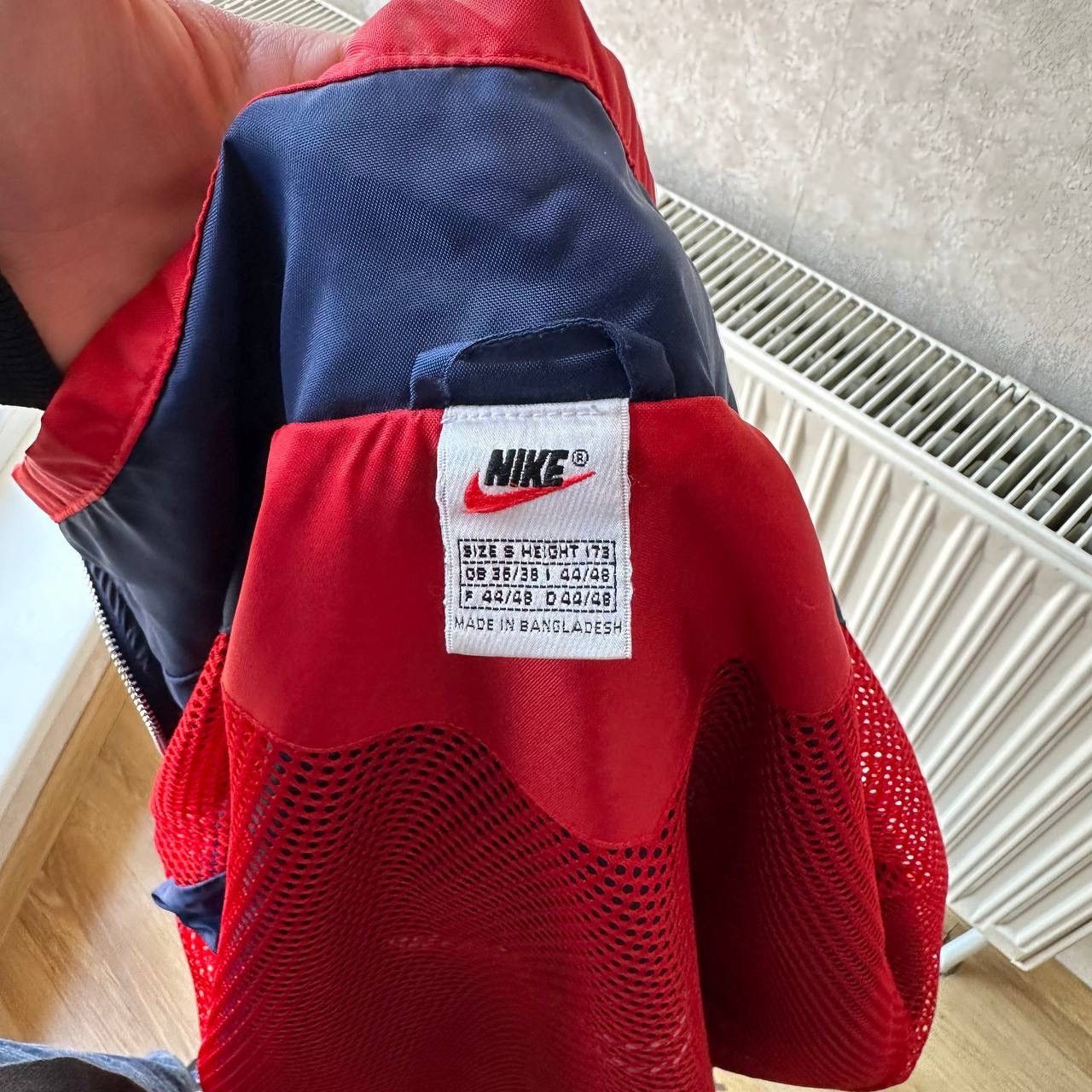 Nike 90s Vintage Nike Big Swoosh Hooded Nylon Light Jacket Size US M / EU 48-50 / 2 - 10 Thumbnail