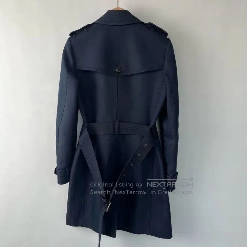 Burberry Burberry Classic Women's Trench Coat in Navy. Size S / US 4 / IT 40 - 2 Thumbnail