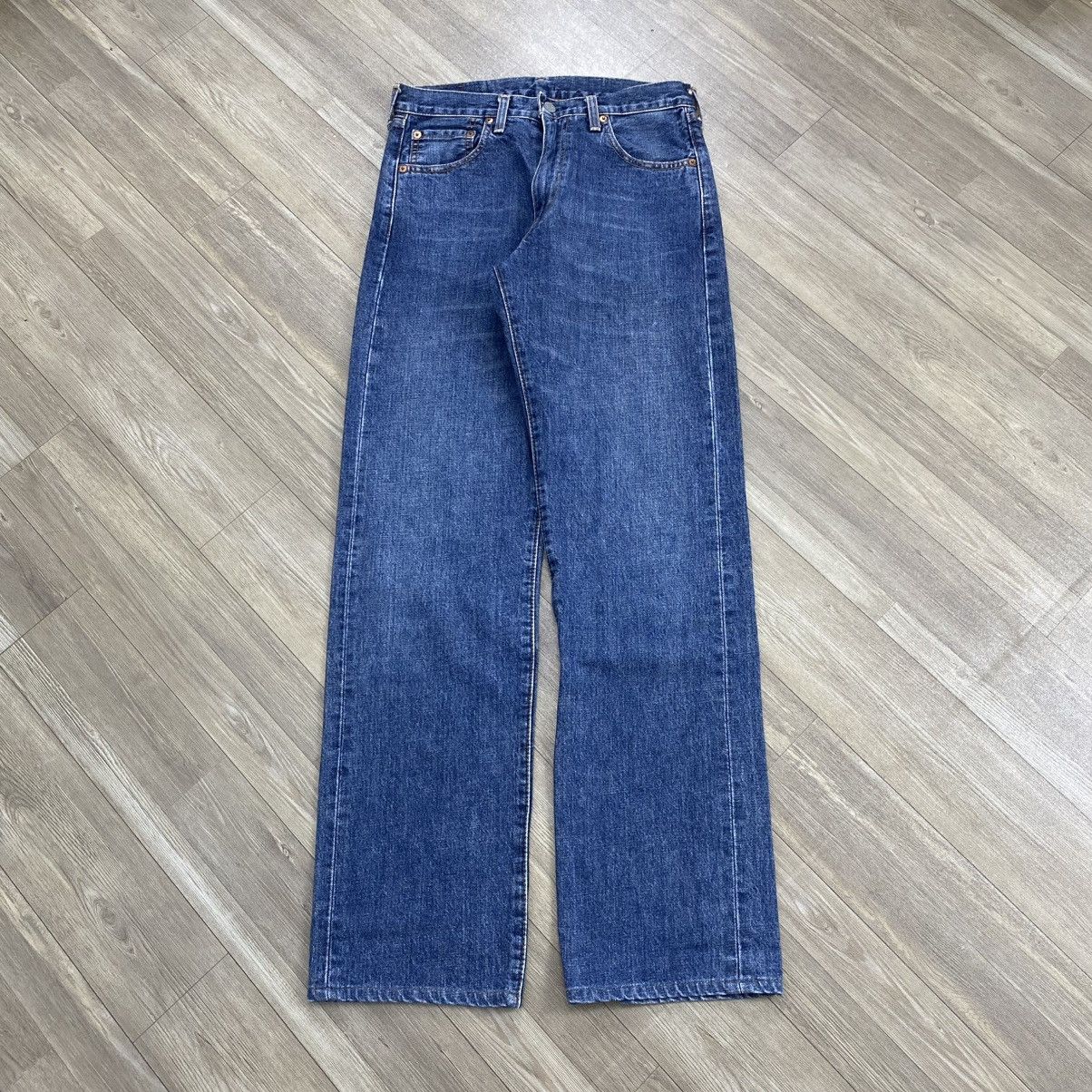 Levi's Vintage Clothing 🇯🇵1990’s Vintage Levis 502XX Selvedge Faded Blue Jeans Size US 30 / EU 46 - 2 Thumbnail