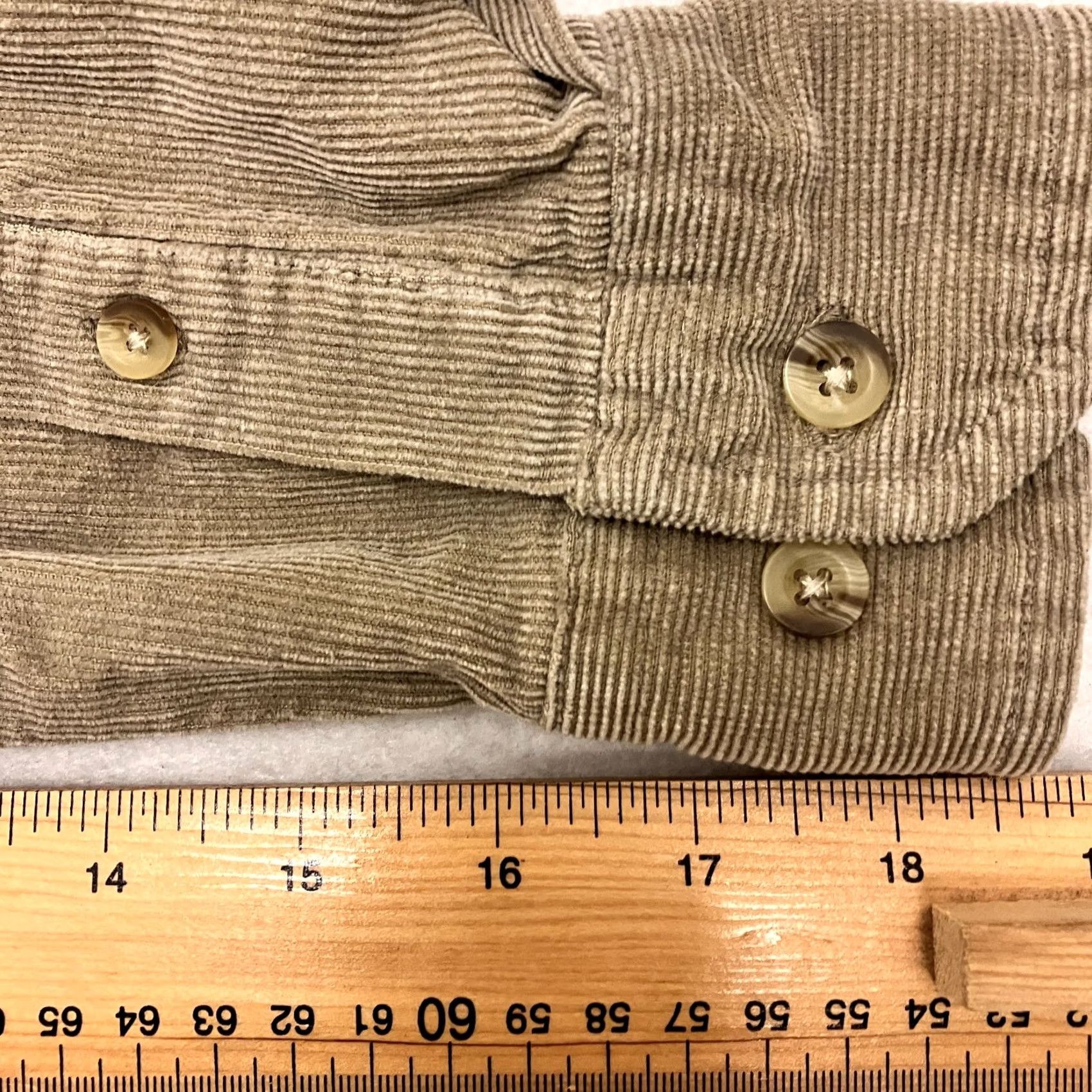 Faded Glory VINTAGE Faded Glory Shirt Mens Small Beige Long Sleeve Cotton Size US S / EU 44-46 / 1 - 8 Thumbnail
