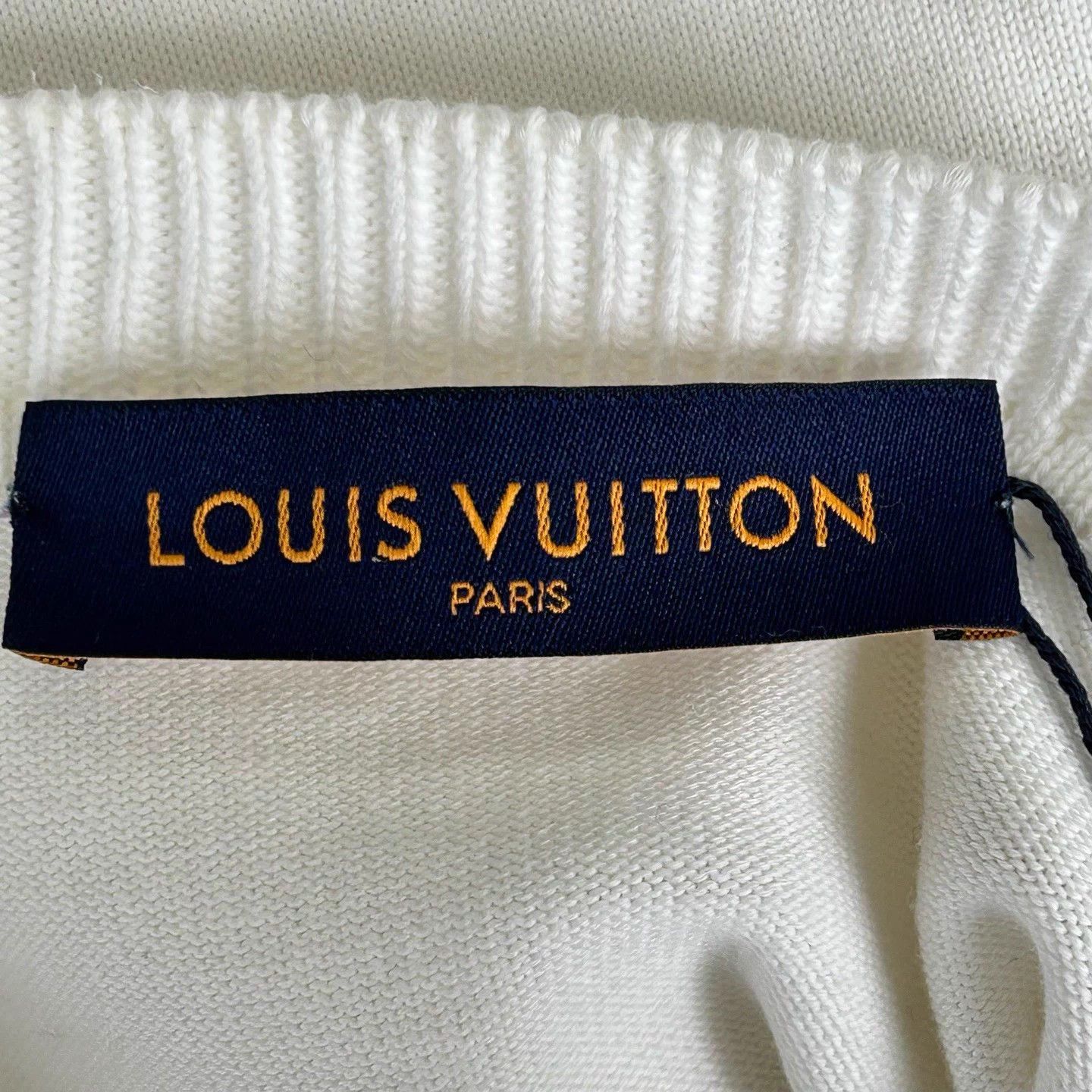 Louis Vuitton LV Embroidered Logo Pin Knit S/S Tee L Size US L / EU 52-54 / 3 - 3 Thumbnail