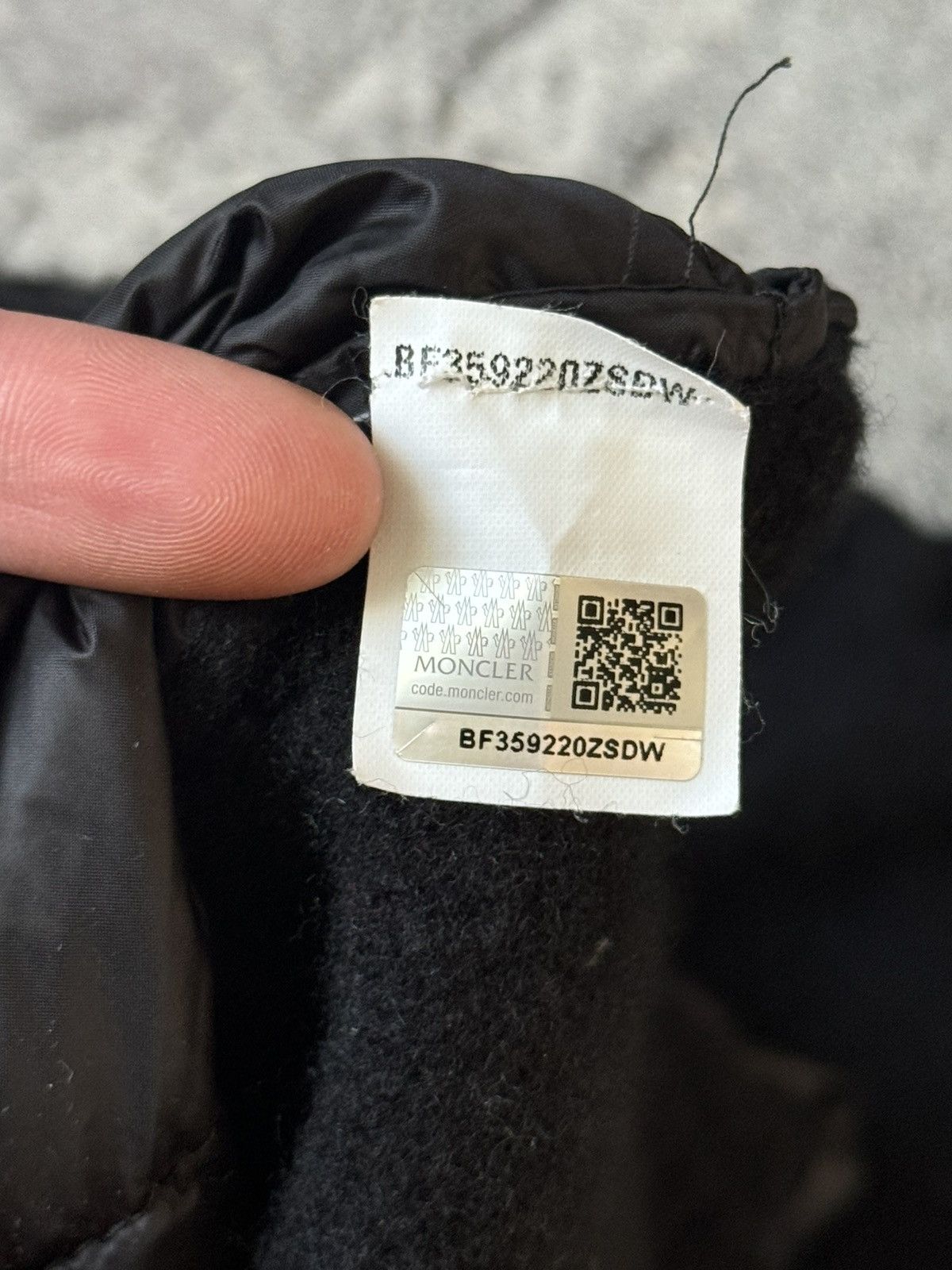 Designer × Moncler Moncler Very shanke material button up sweater bomber jacket Size XXS / US 00 / IT 34 - 14 Thumbnail