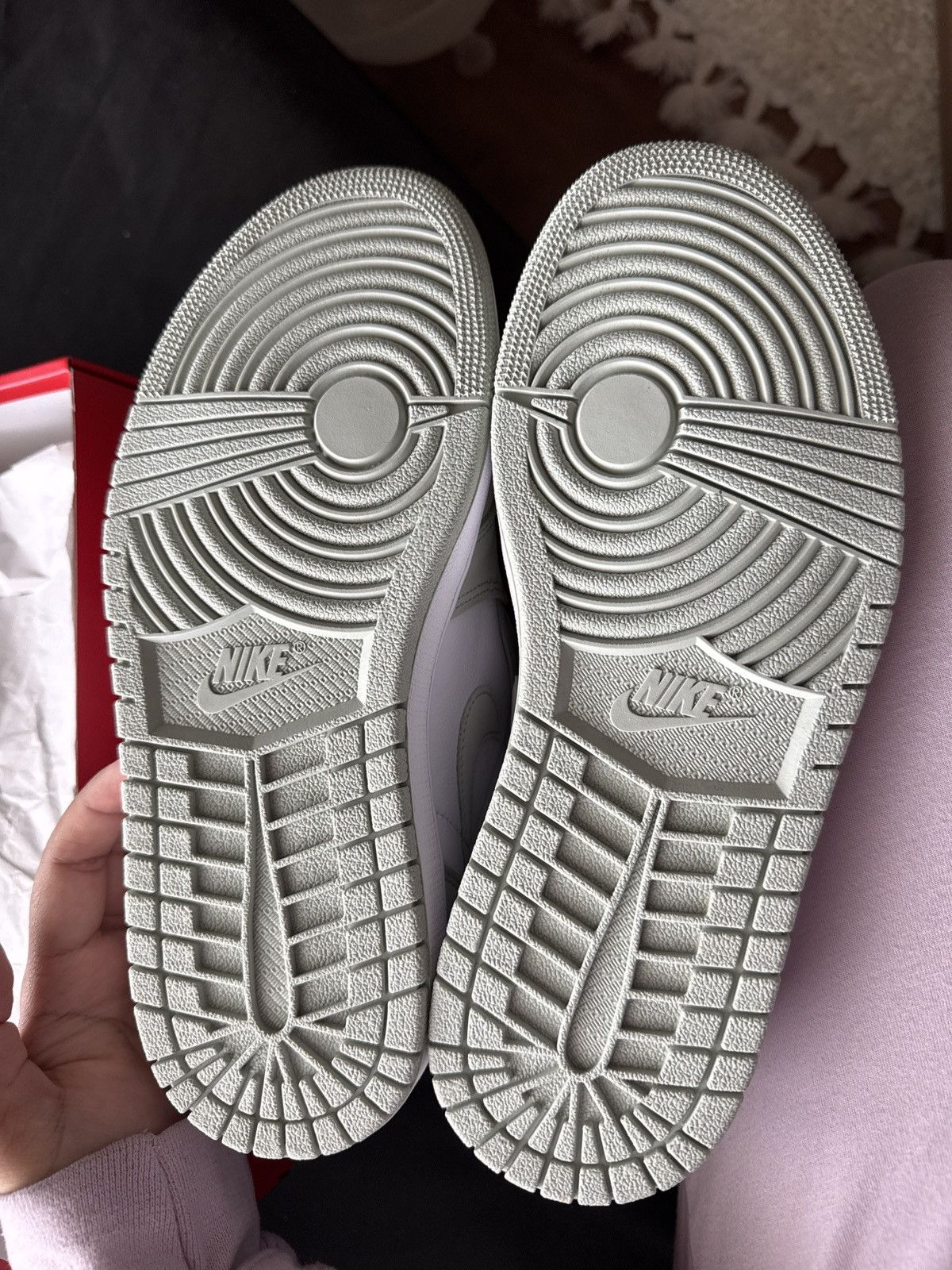 Nike Air Jordan 1 High OG Seafoam/ White Size US 8 / IT 38 - 7 Thumbnail