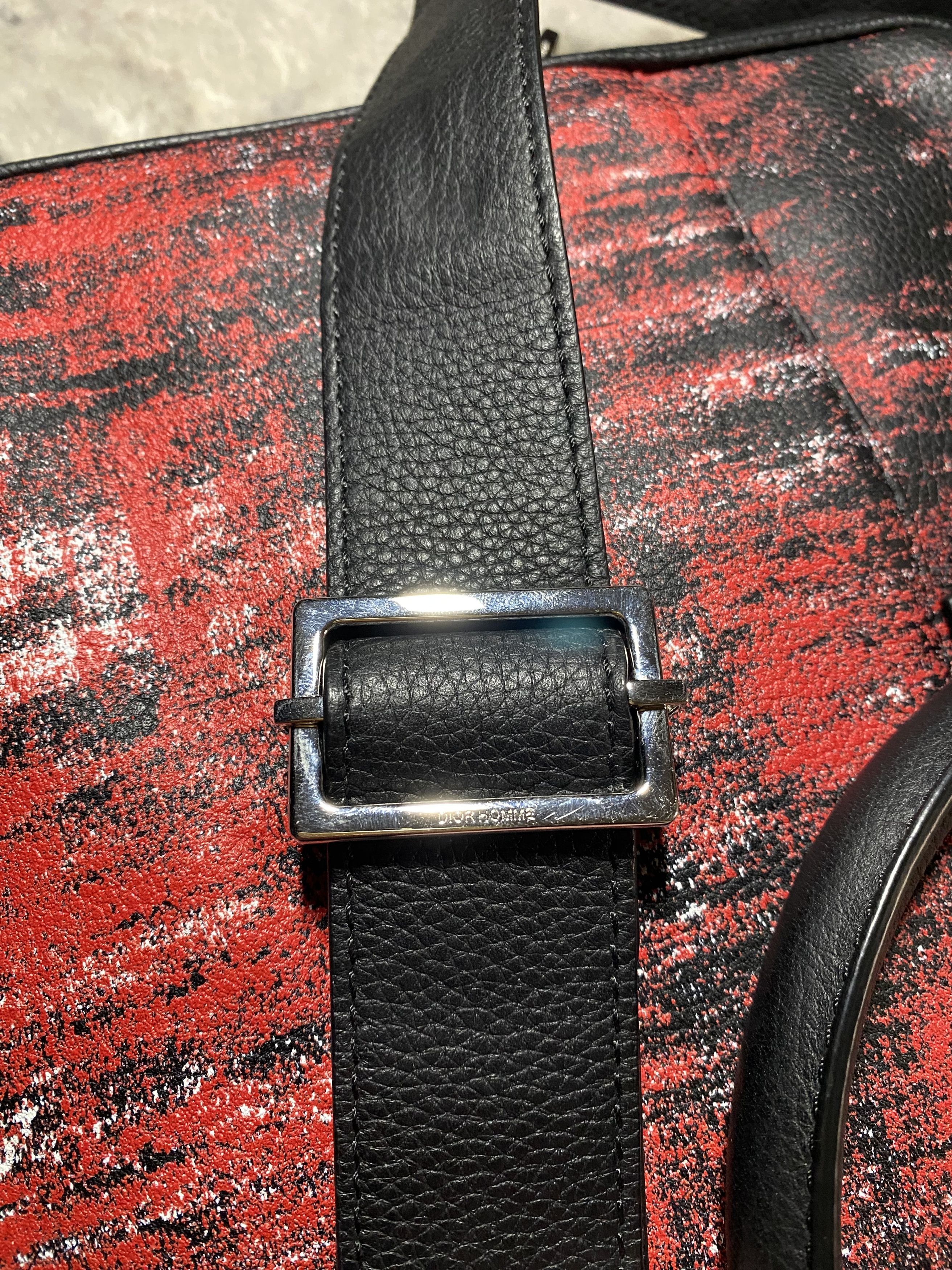 1/1 Dior FW17 Runway Gradient Leather Black Messenger Bag