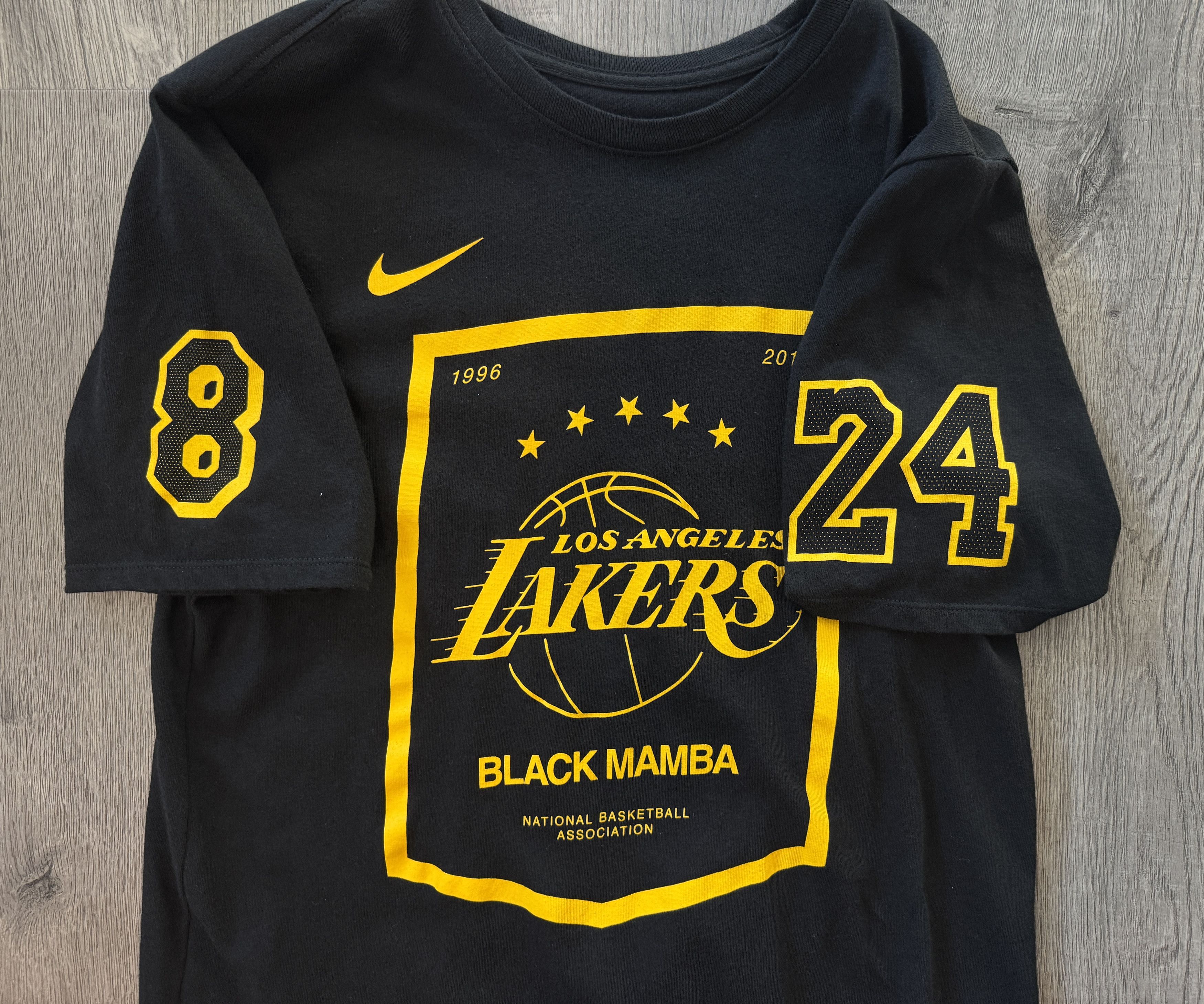 NBA Kobe Bryant Jersey Retirement 8 24 Banner Nike Tee M Size US M / EU 48-50 / 2 - 2 Thumbnail