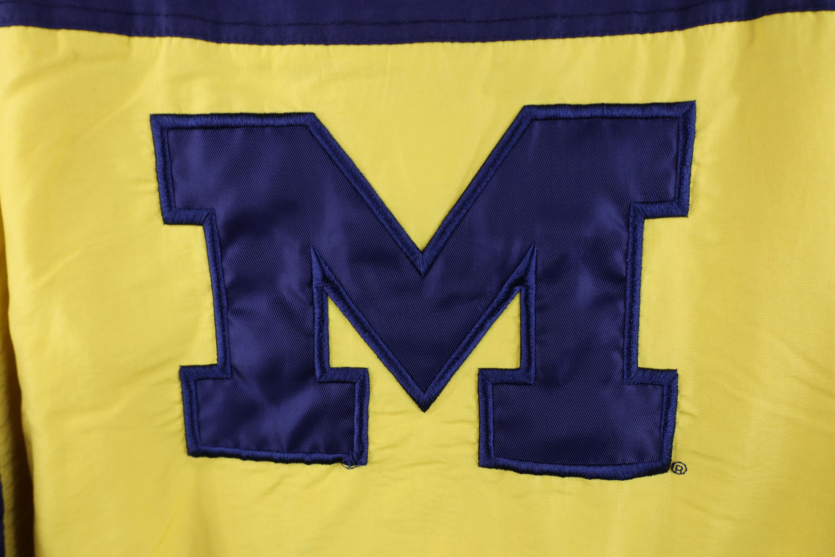 Vintage Vintage Fleece Lined University of Michigan Hooded Jacket Size US L / EU 52-54 / 3 - 11 Thumbnail
