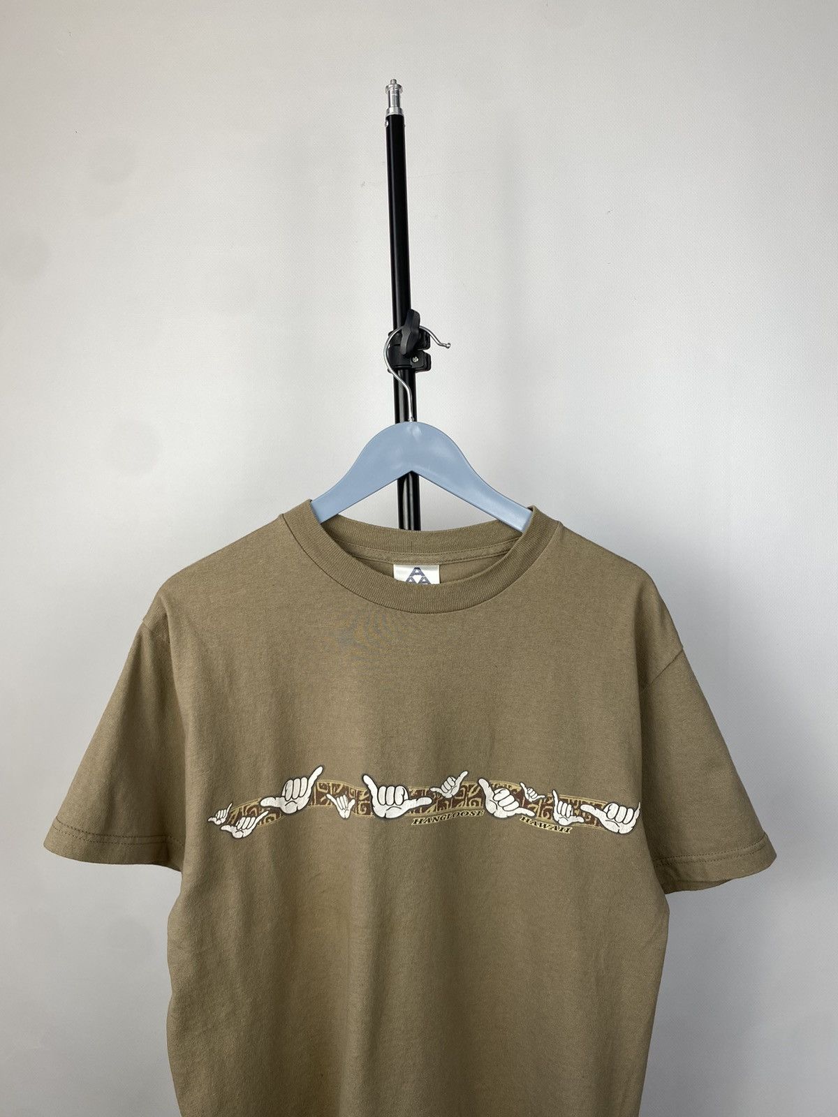 Vintage Vintage 90s Guanche Art Hawaii T Shirt Surf Style Quiksilver Size US M / EU 48-50 / 2 - 2 Thumbnail