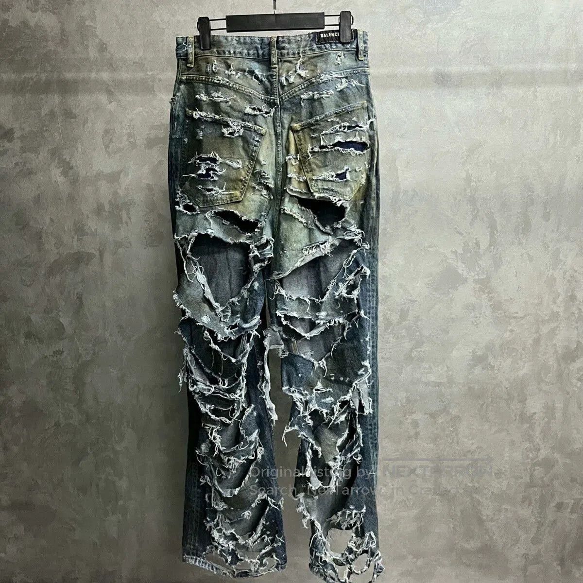 Balenciaga Balenciaga Blue Distressed Denim Jeans. Size US 29 - 2 Thumbnail