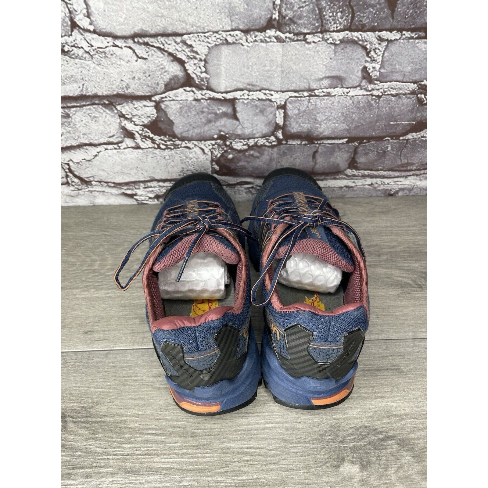 La Sportiva La Sportiva Ultra Raptor II Blue Mesh Trail Denim Rouge Hiki Size US 6 / IT 36 - 11 Thumbnail