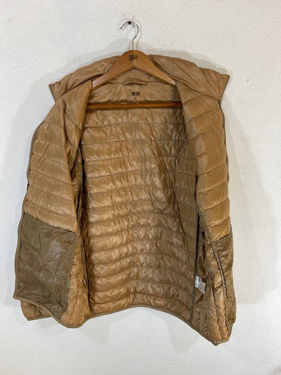Japanese Brand uniqlo japanese brands light puffer jacket nice design Size US L / EU 52-54 / 3 - 7 Thumbnail