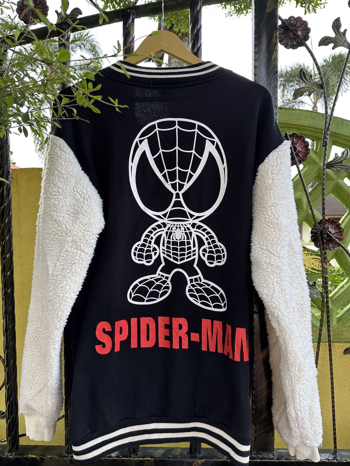 Vintage 💥Universal Studio Marvel Spiderman💥 Size US M / EU 48-50 / 2 - 1 Thumbnail
