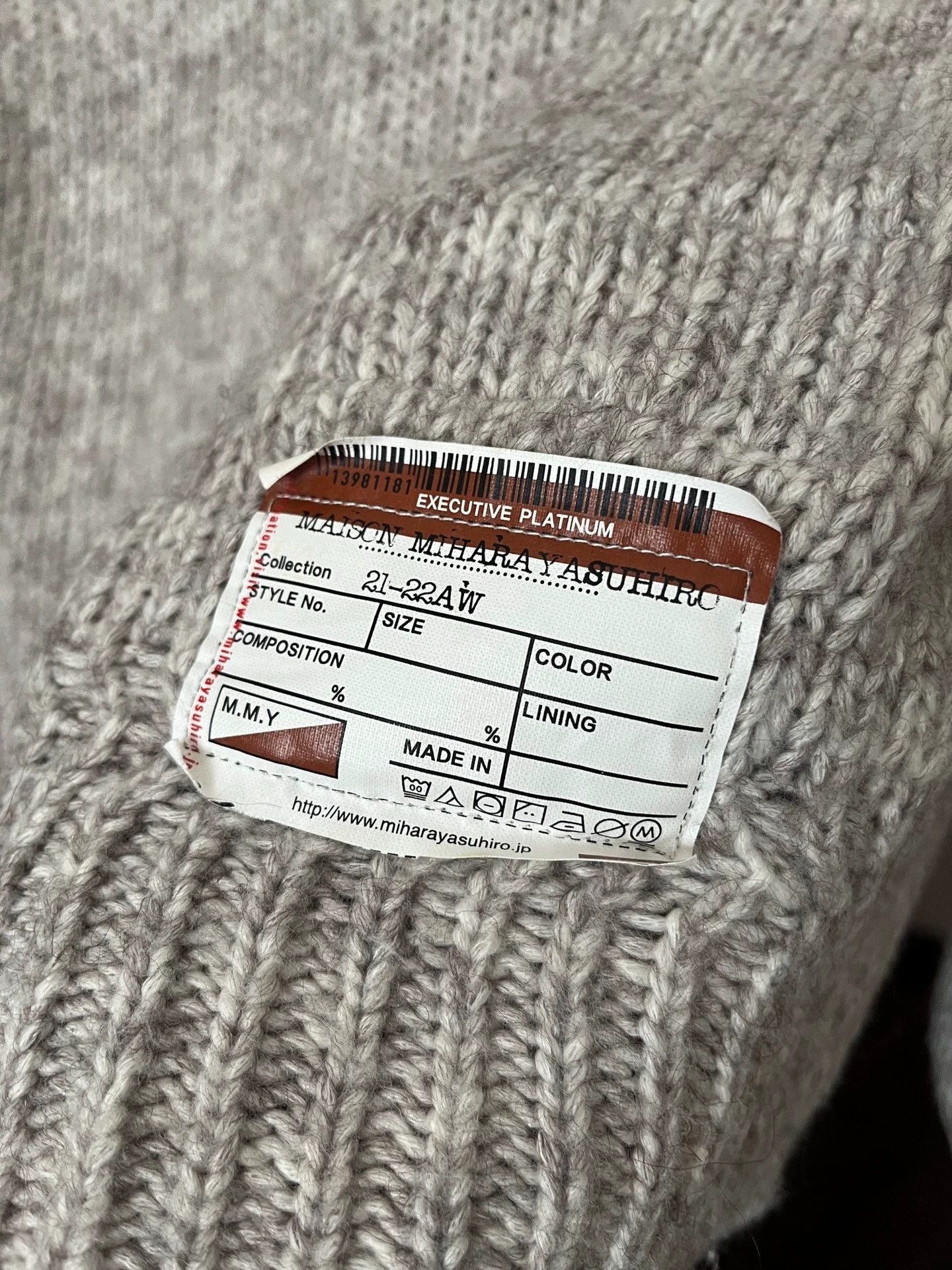 Maison MIHARA YASUHIRO MIHARA YASUHIRO WOMENS 99 NEW OS SHRT LS THICK SWEATER Size ONE SIZE - 5 Thumbnail