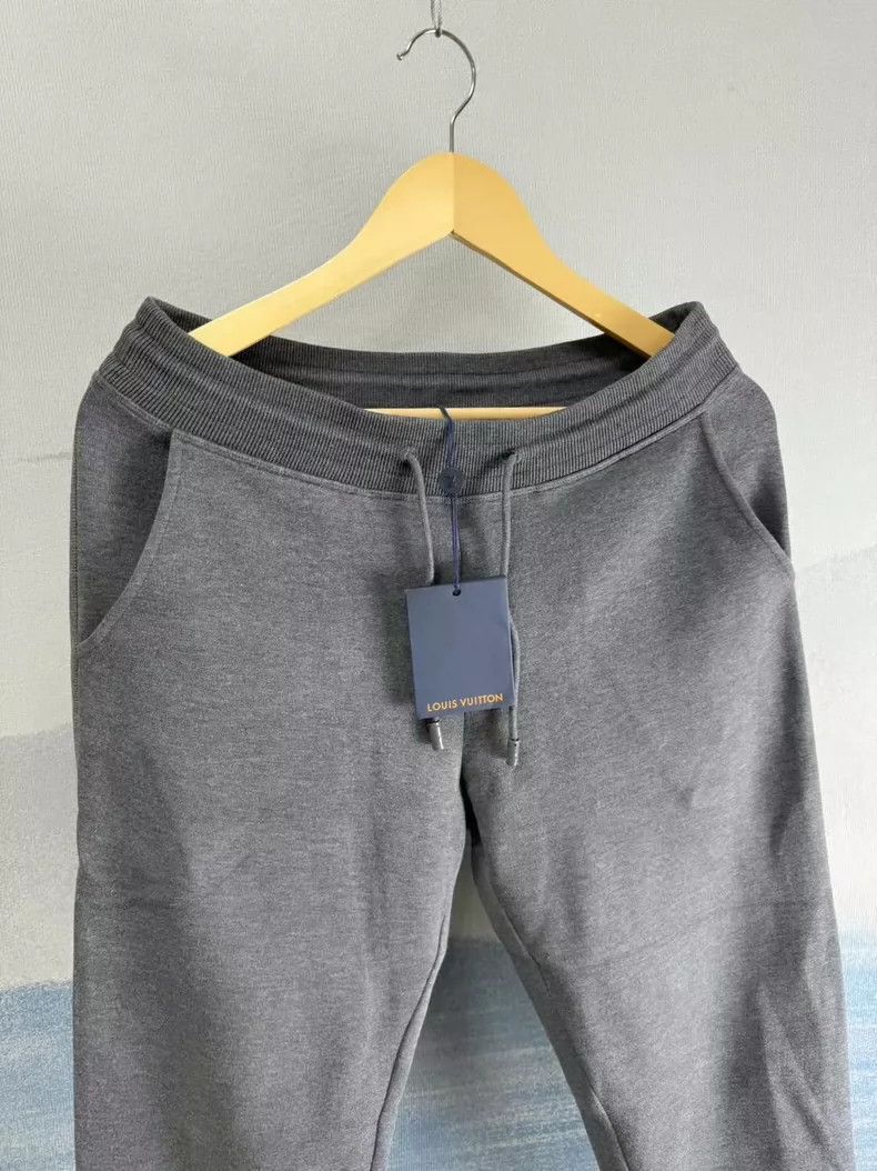 Louis Vuitton Louis Vuitton Gray Sweatpants Size S-2506 Size US 26 / EU 42 - 2 Thumbnail
