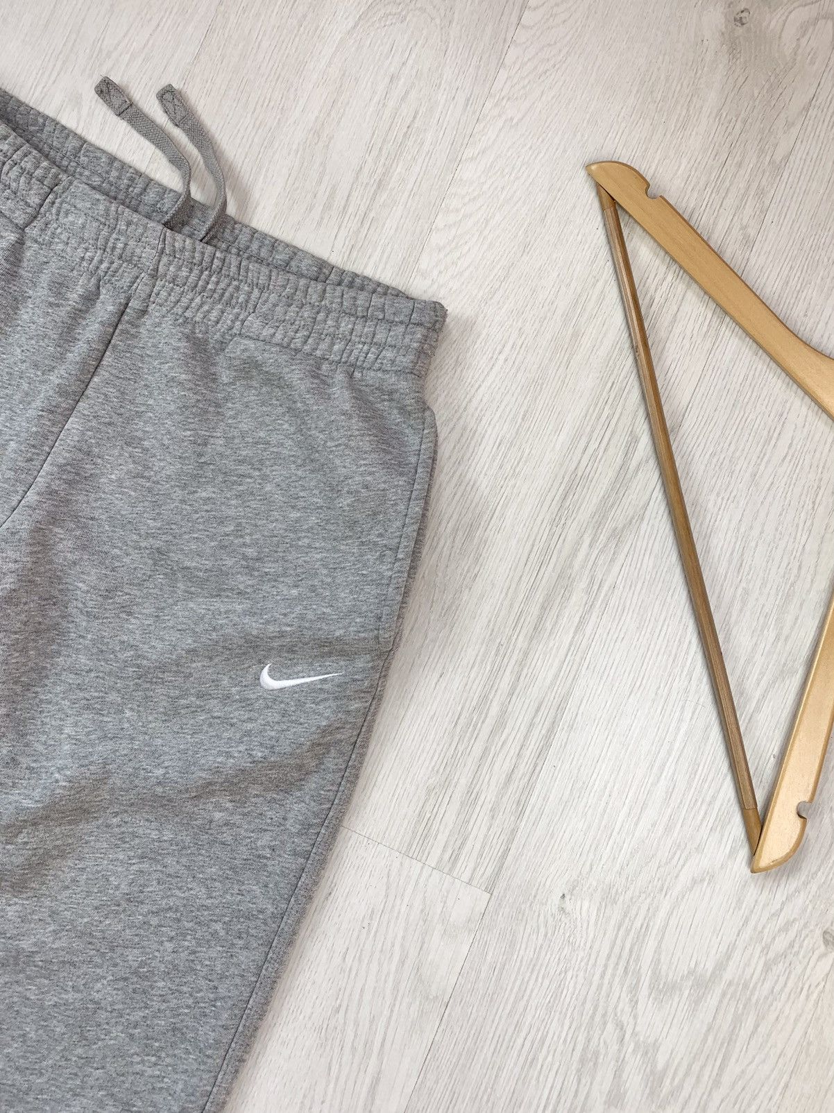 Vintage Nike Vintage Y2K Embroidered Swoosh Pants Mens Grey Size S-M Size US 31 - 4 Thumbnail