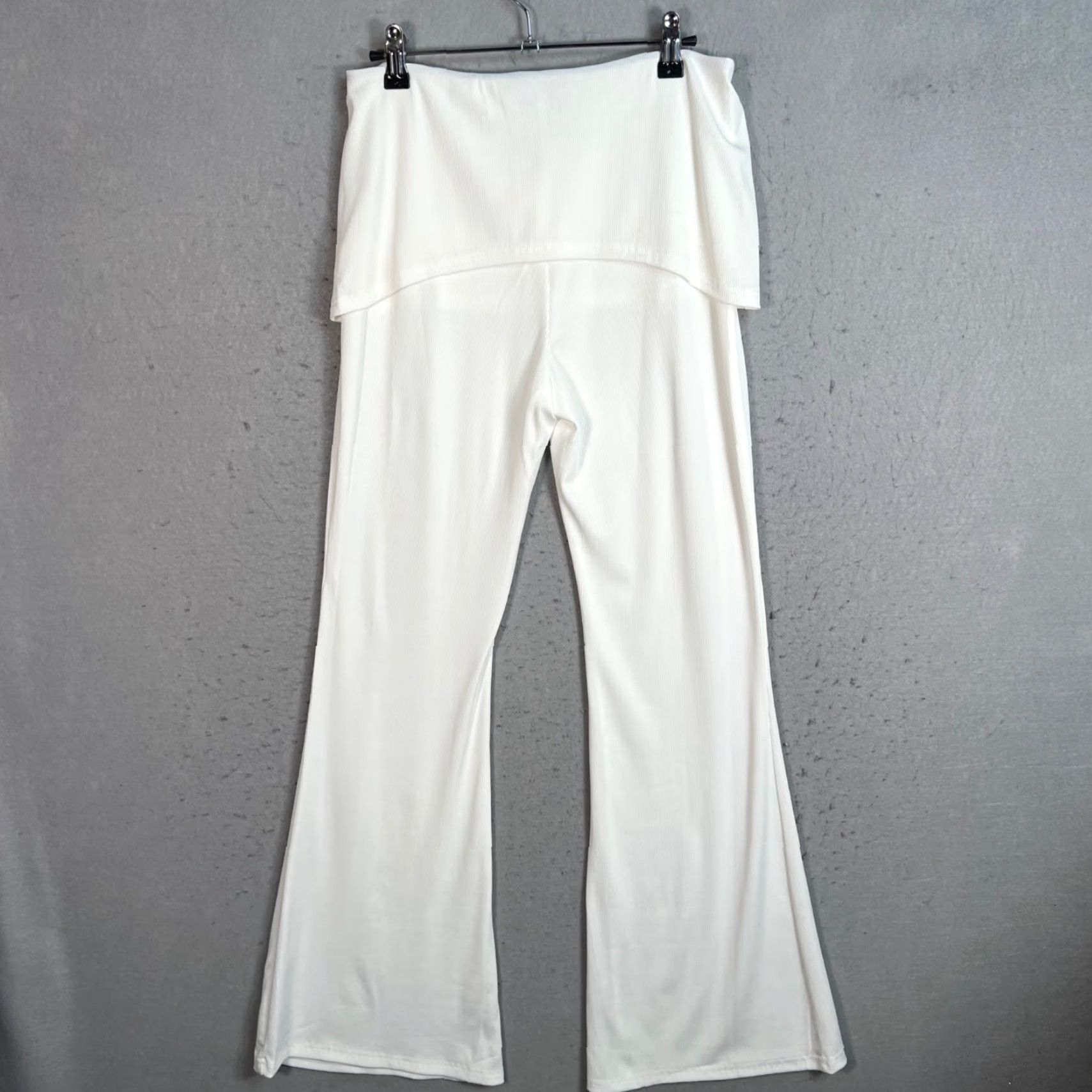 Vintage THATSOFETCH White Flared High-Waisted Pants Womens Size 8 Polyester Blend Size 30" / US 8 / IT 44 - 2 Thumbnail
