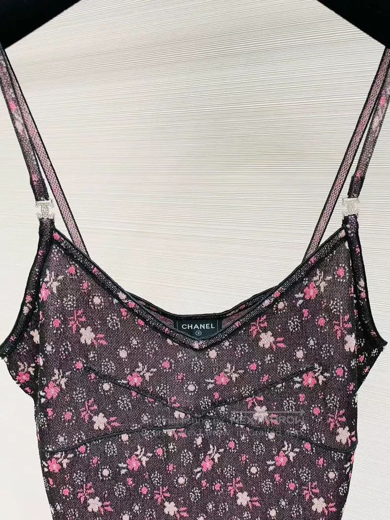 Chanel Chanel 24B small flower suspender vest Size XS / US 0-2 / IT 36-38 - 3 Thumbnail