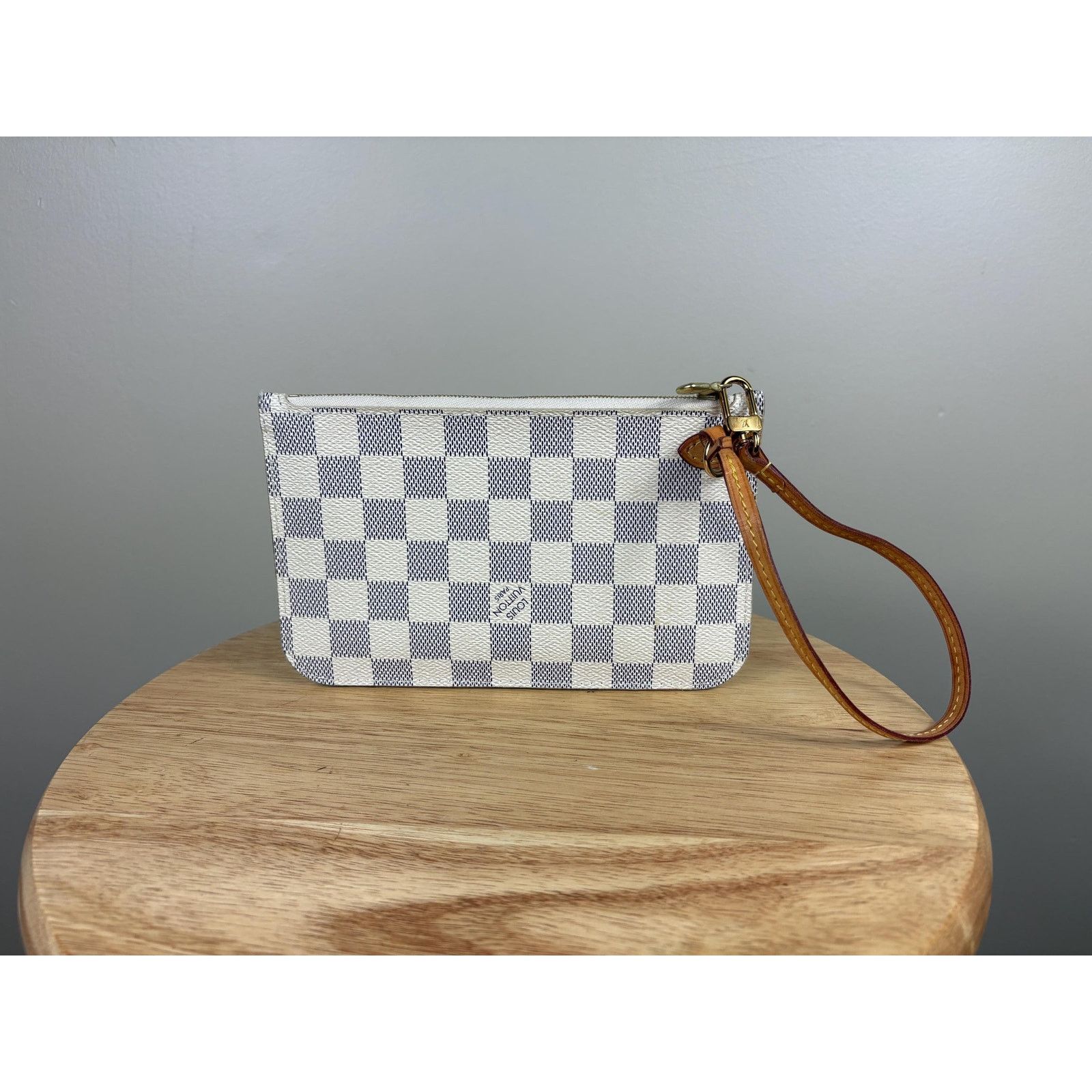 Louis Vuitton Authentic Louis Vuitton Neverfull PM Pouch Damier Azur Size ONE SIZE - 1 Thumbnail