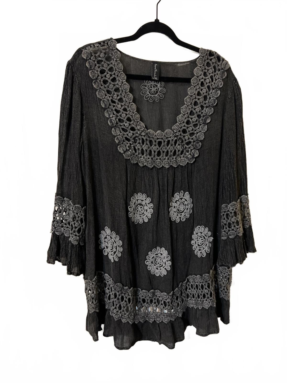 Other Secred Threads Black Embroidered Tunic Top L/XL boho Size XL / US 12-14 / IT 48-50 - 2 Thumbnail