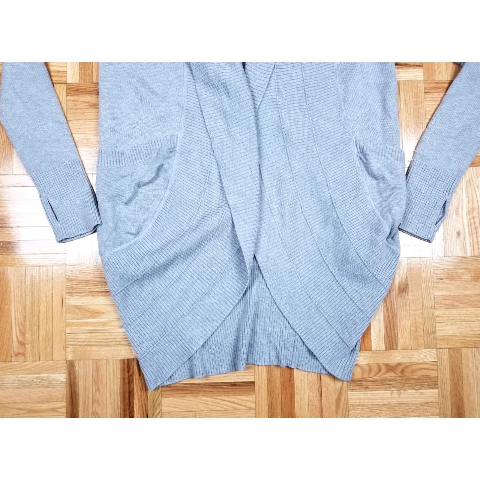 Lululemon VINTAGE Lululemon CARDIGAN Gray Womens 10 Long Open Front Wrap Yoga Blend Coat Style Overcoat Womens Size L / US 10 / IT 46 - 3 Thumbnail