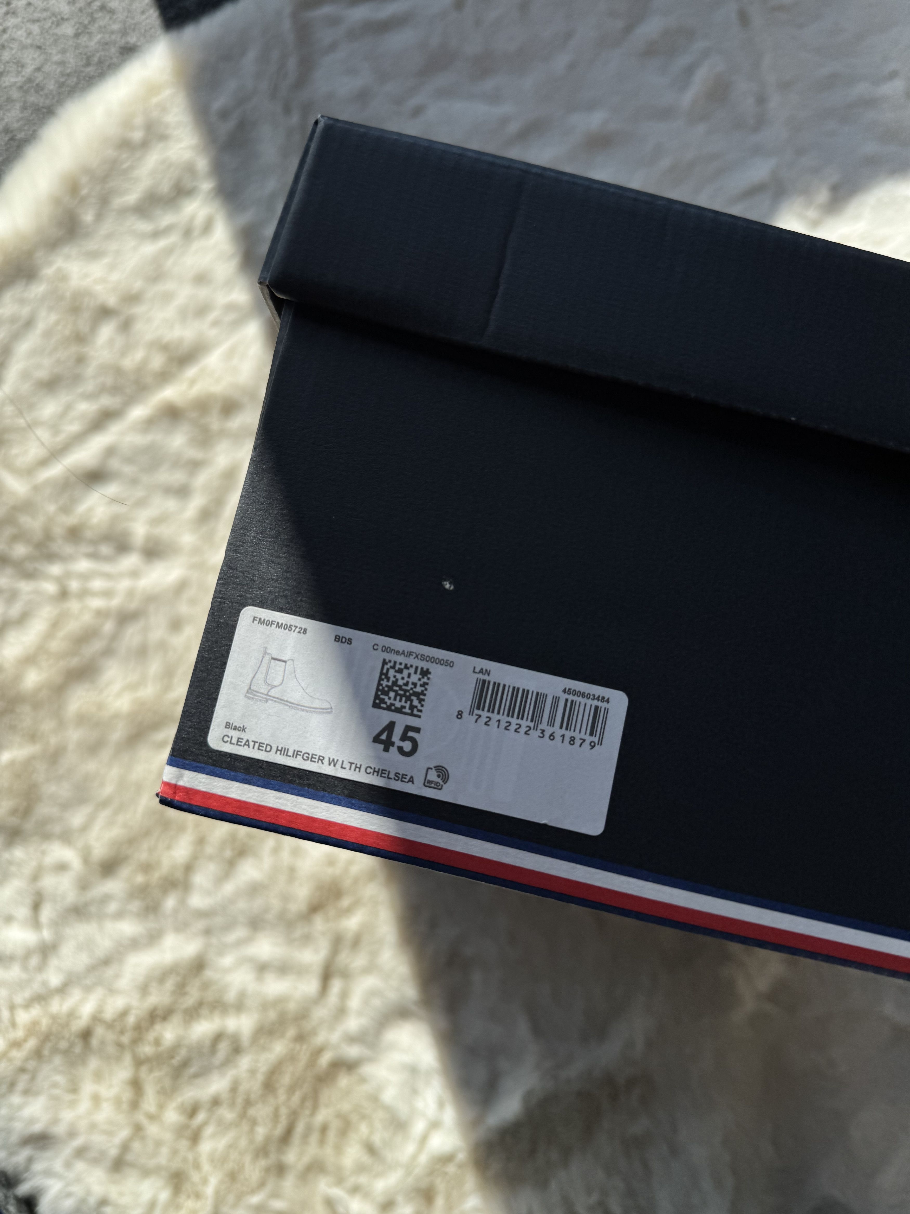 Tommy Hilfiger Tommy Hilfiger Cleated - Black leather ankle chelsea boots Size US 12 / EU 45 - 12 Thumbnail